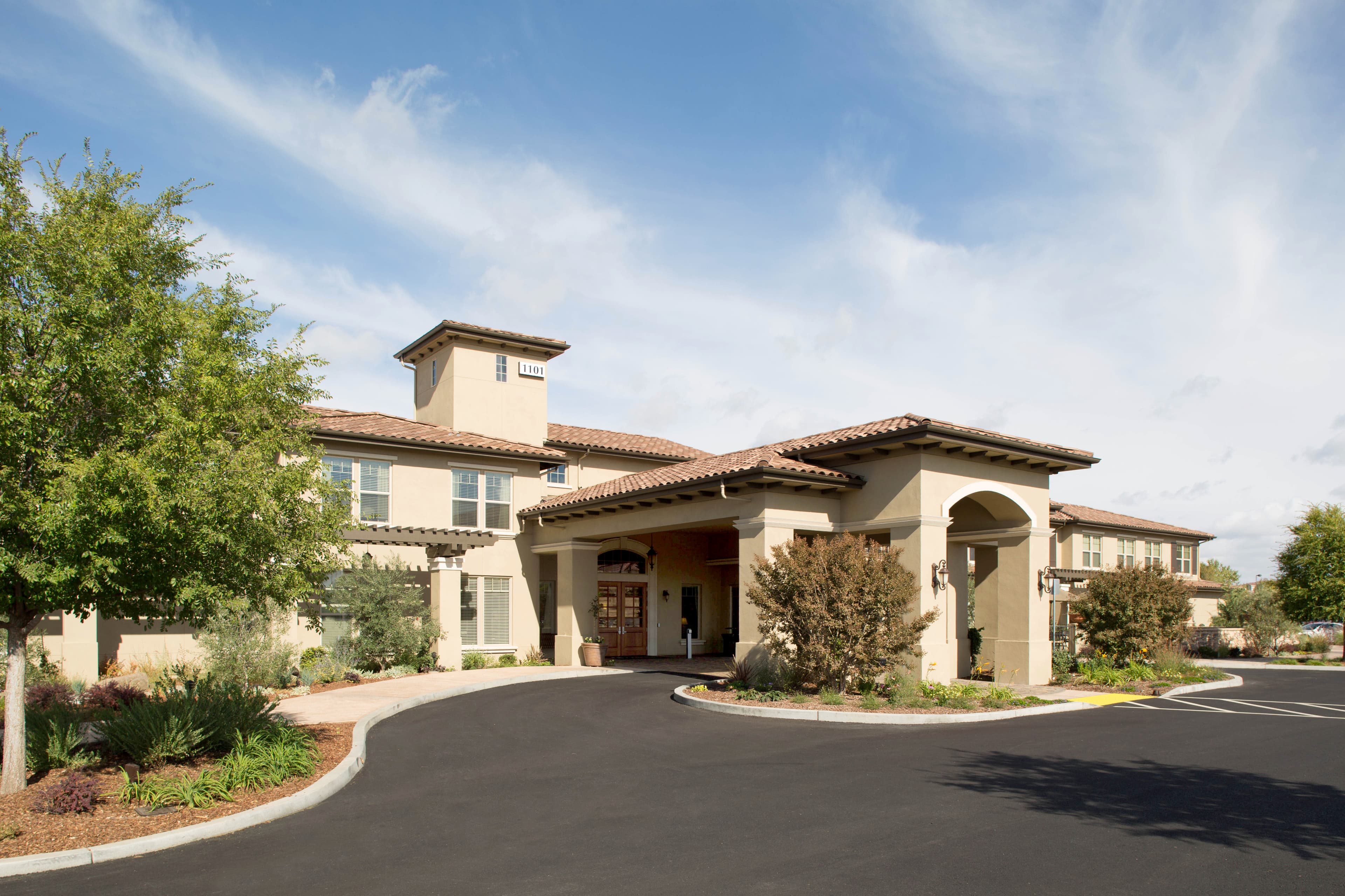 Oakmont of Roseville in Roseville, CA - Main View
