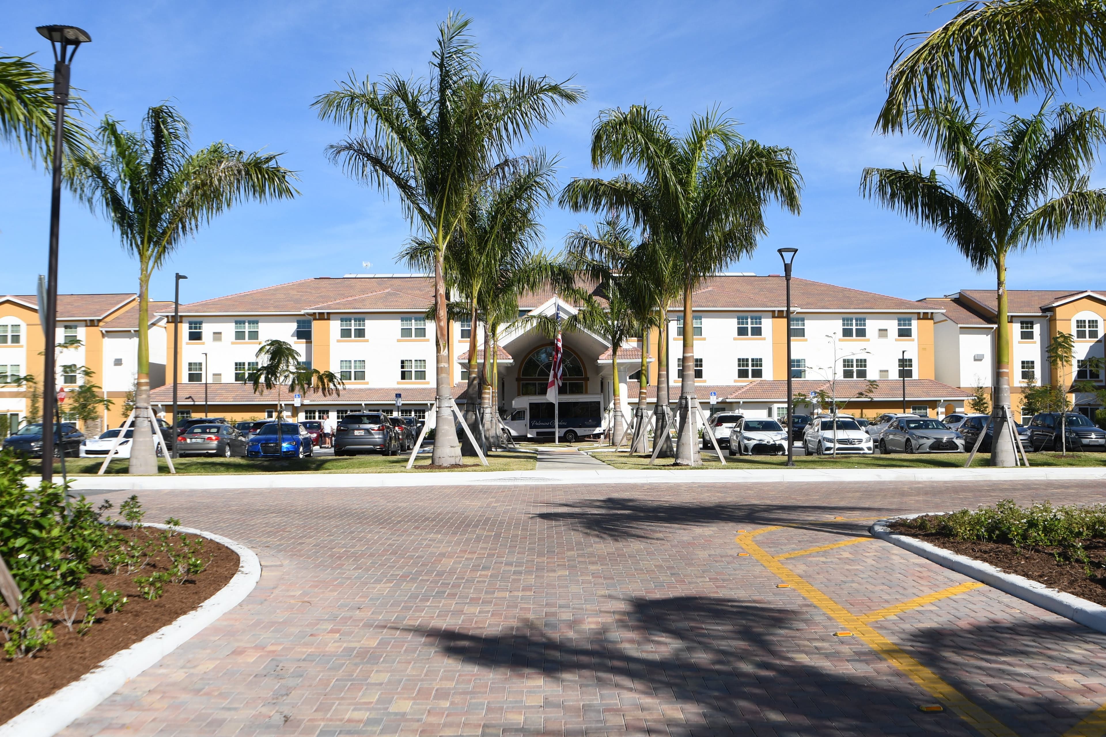 Palomino Gardens Retirement Community in Lake Worth, FL - Main View