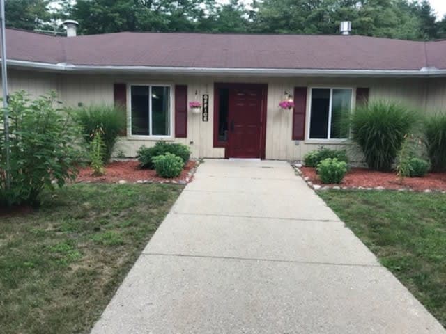 Pine Knoll in Greenville, MI - Main View