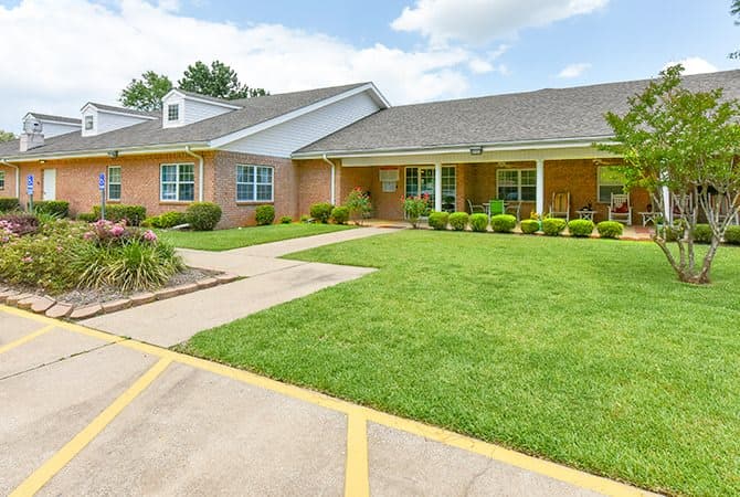 Pine Lodge Assisted Living - Senior living in Henderson, Texas