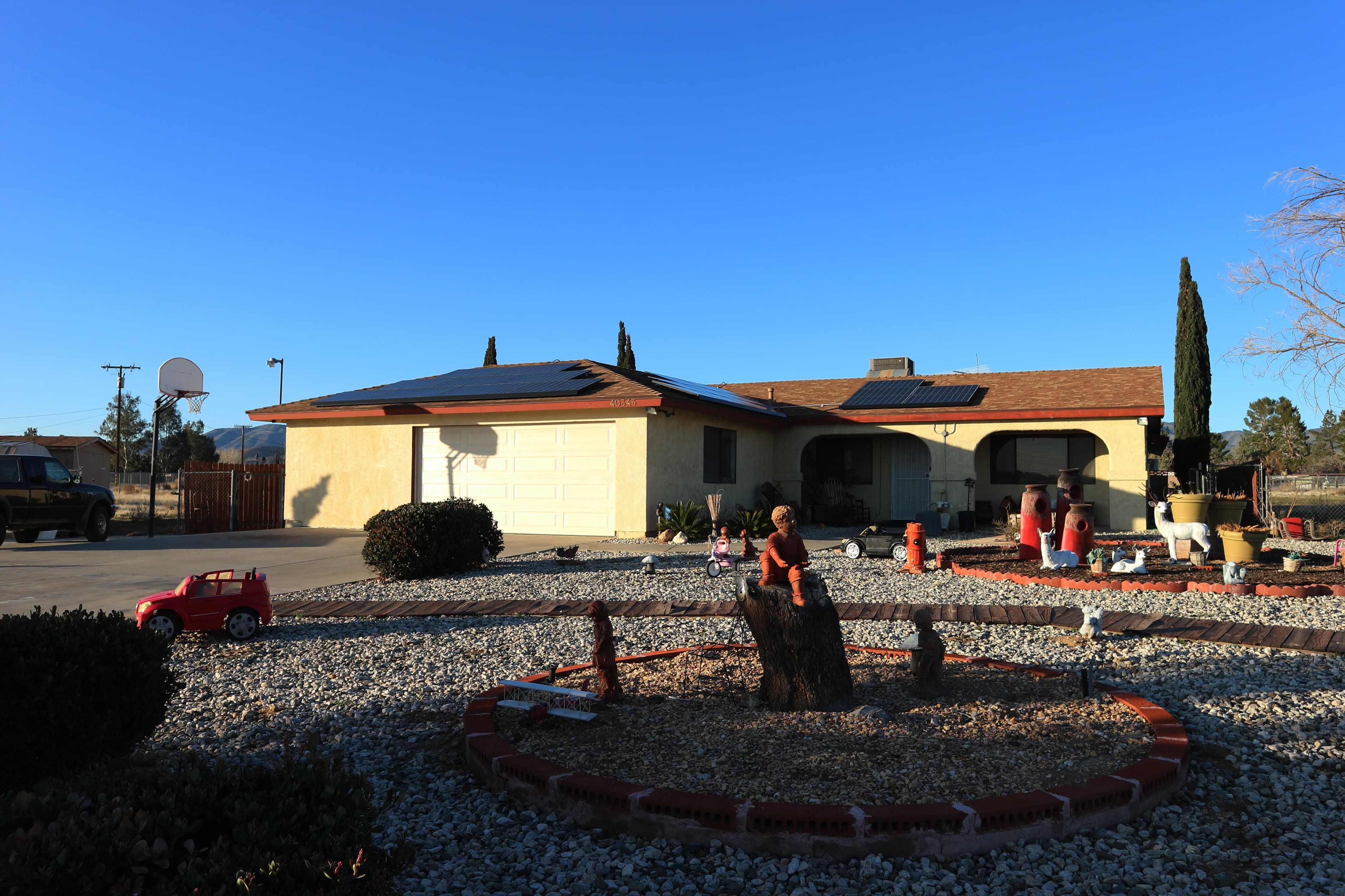 Pink Coral Residence II in Palmdale, CA - Main View
