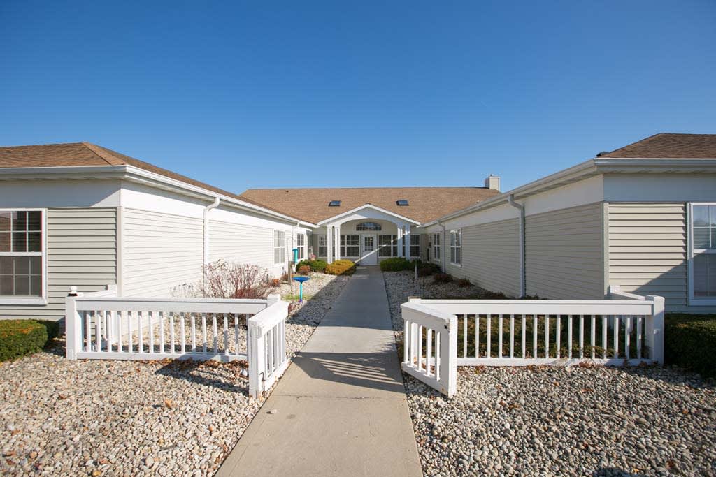 Pleasant Point in Racine, WI - Main View