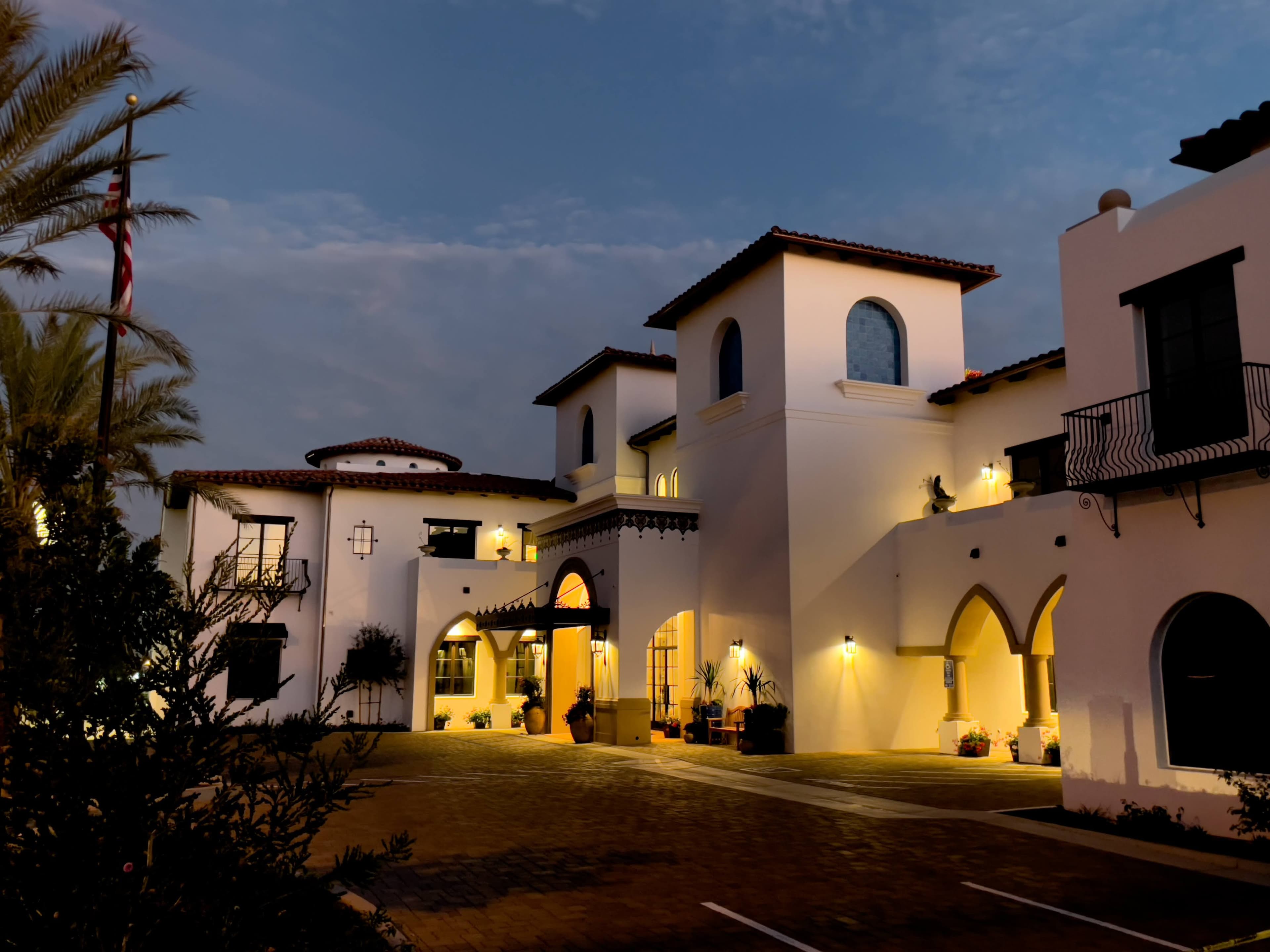 Raya's Paradise in San Clemente, CA