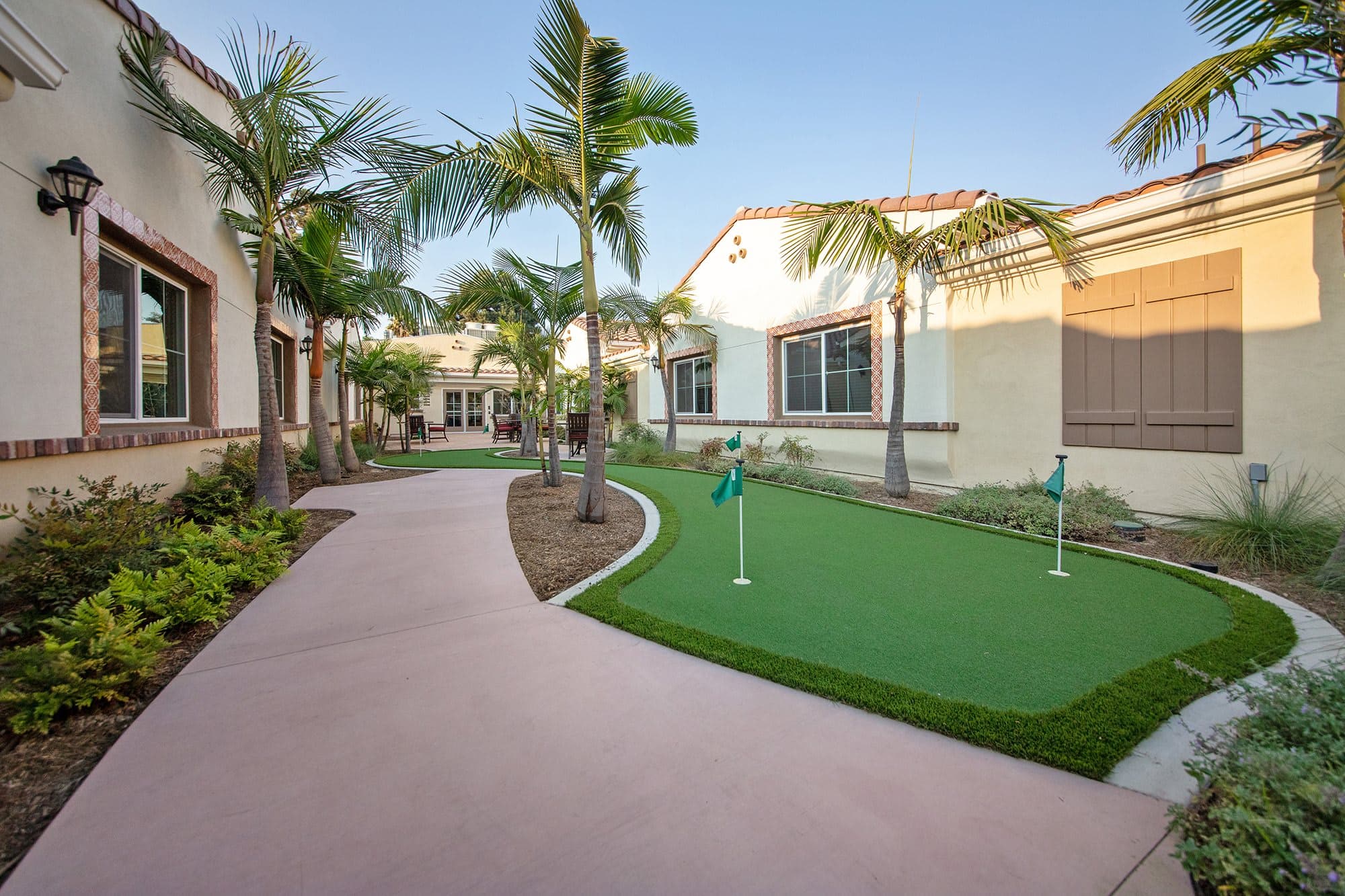 Regency Palms Oxnard in Oxnard, CA - Main View
