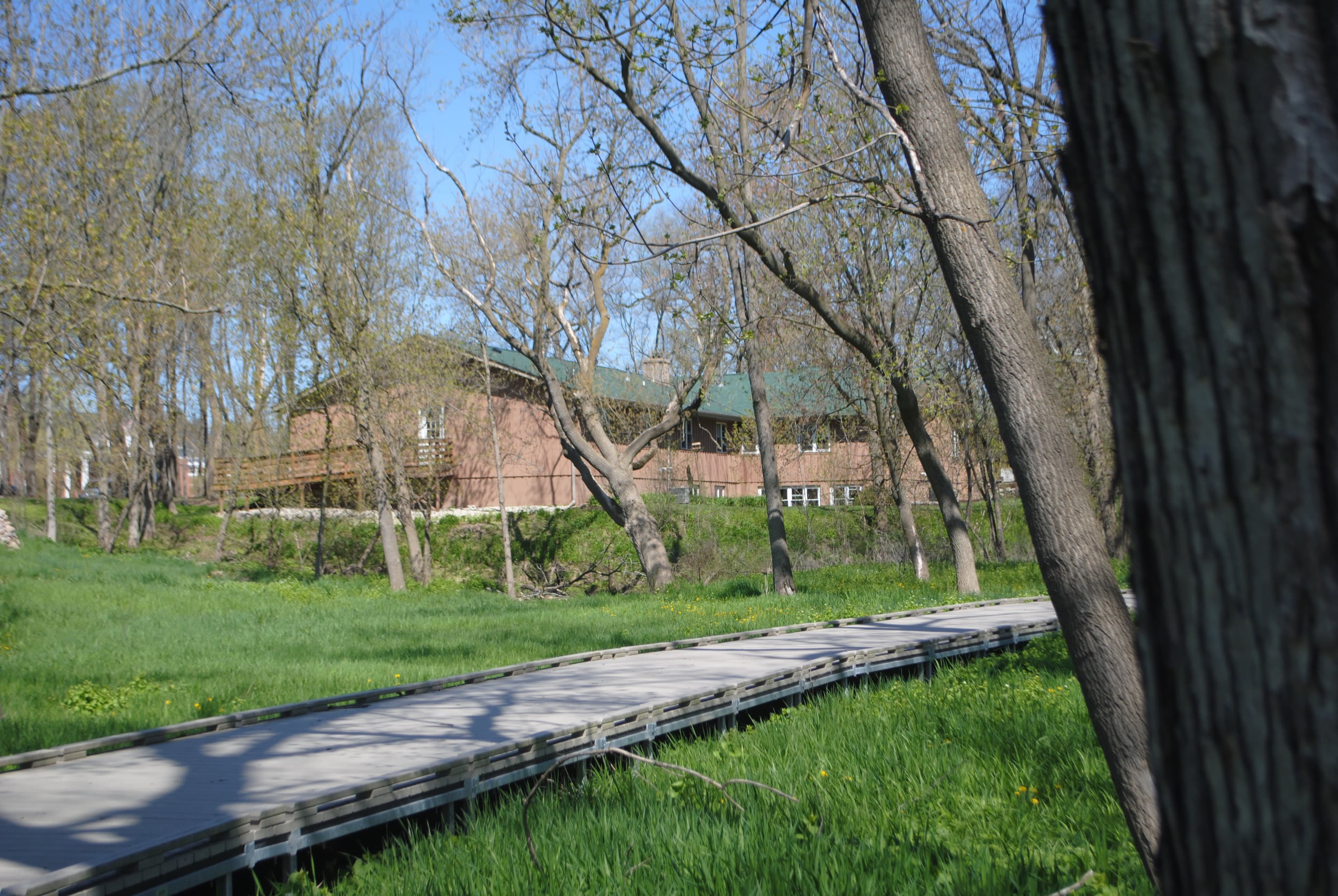 River Oaks of Mequon in Mequon, WI - Main View