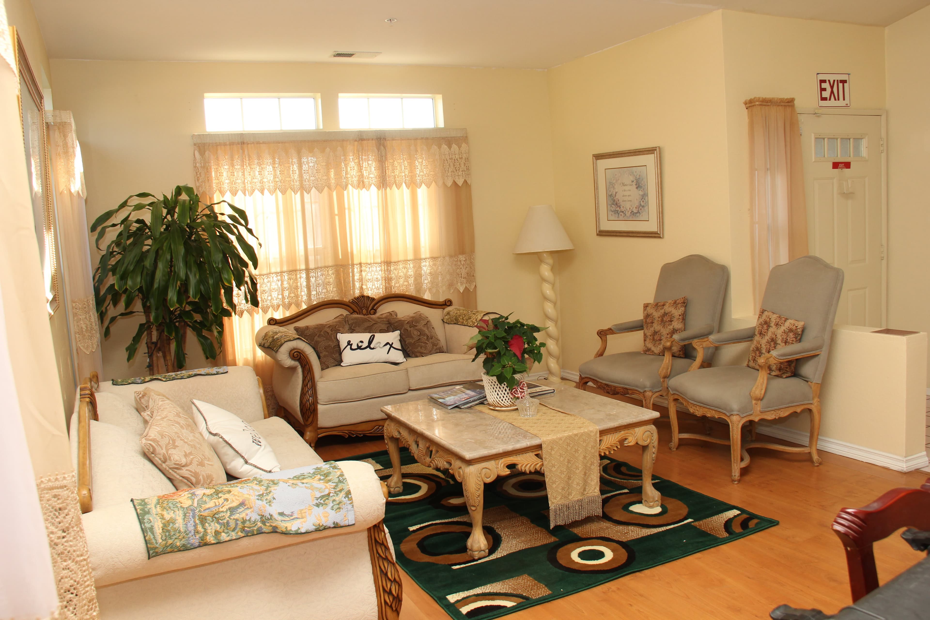 Rolling Green Senior Care in Murrieta, CA - Main View