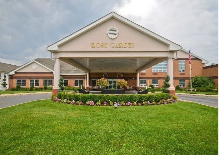 Rose Garden Nursing and Rehab in Toms River, NJ - Main View