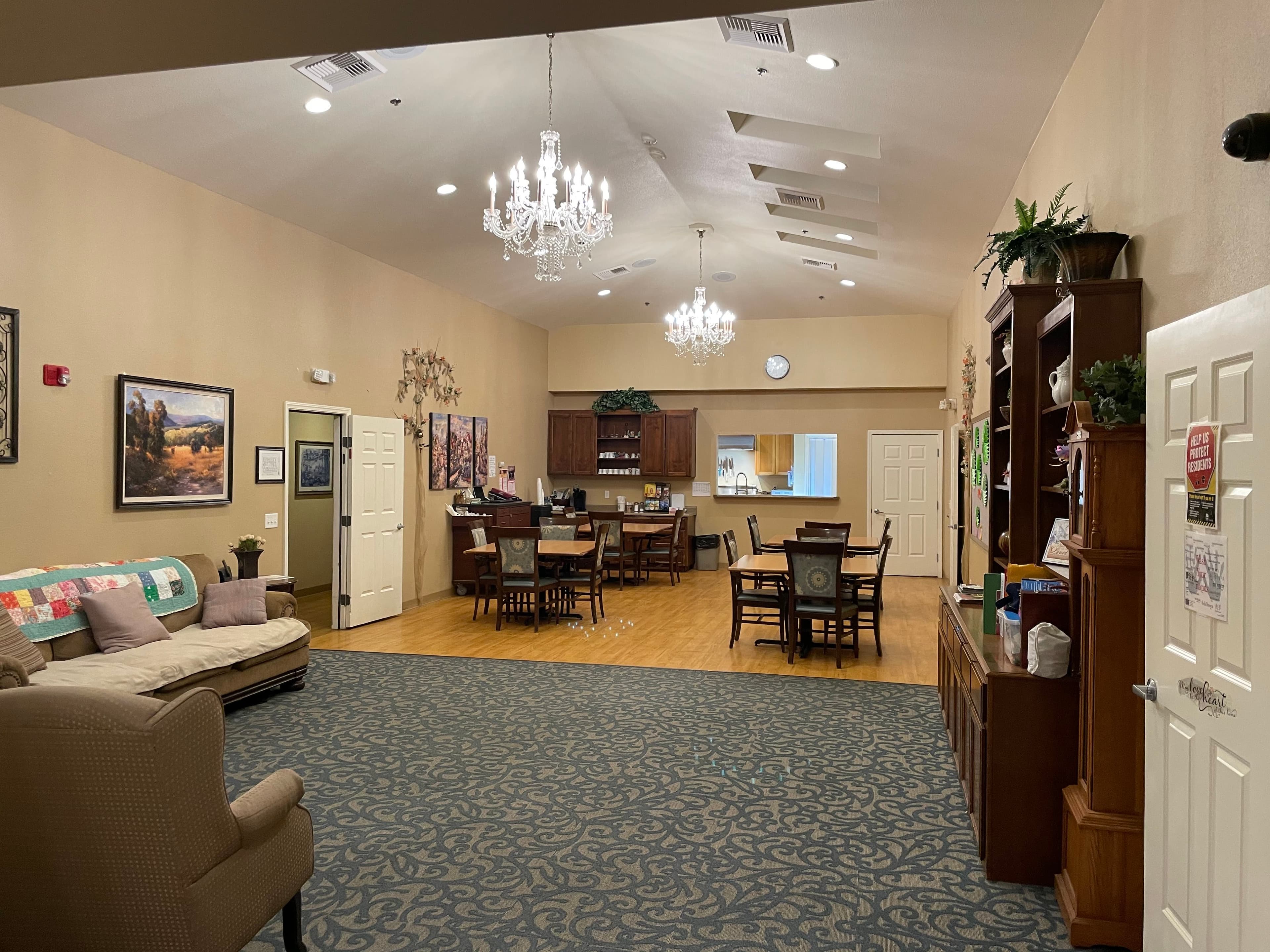 Roseleaf Senior Care in Chico, CA - Main View