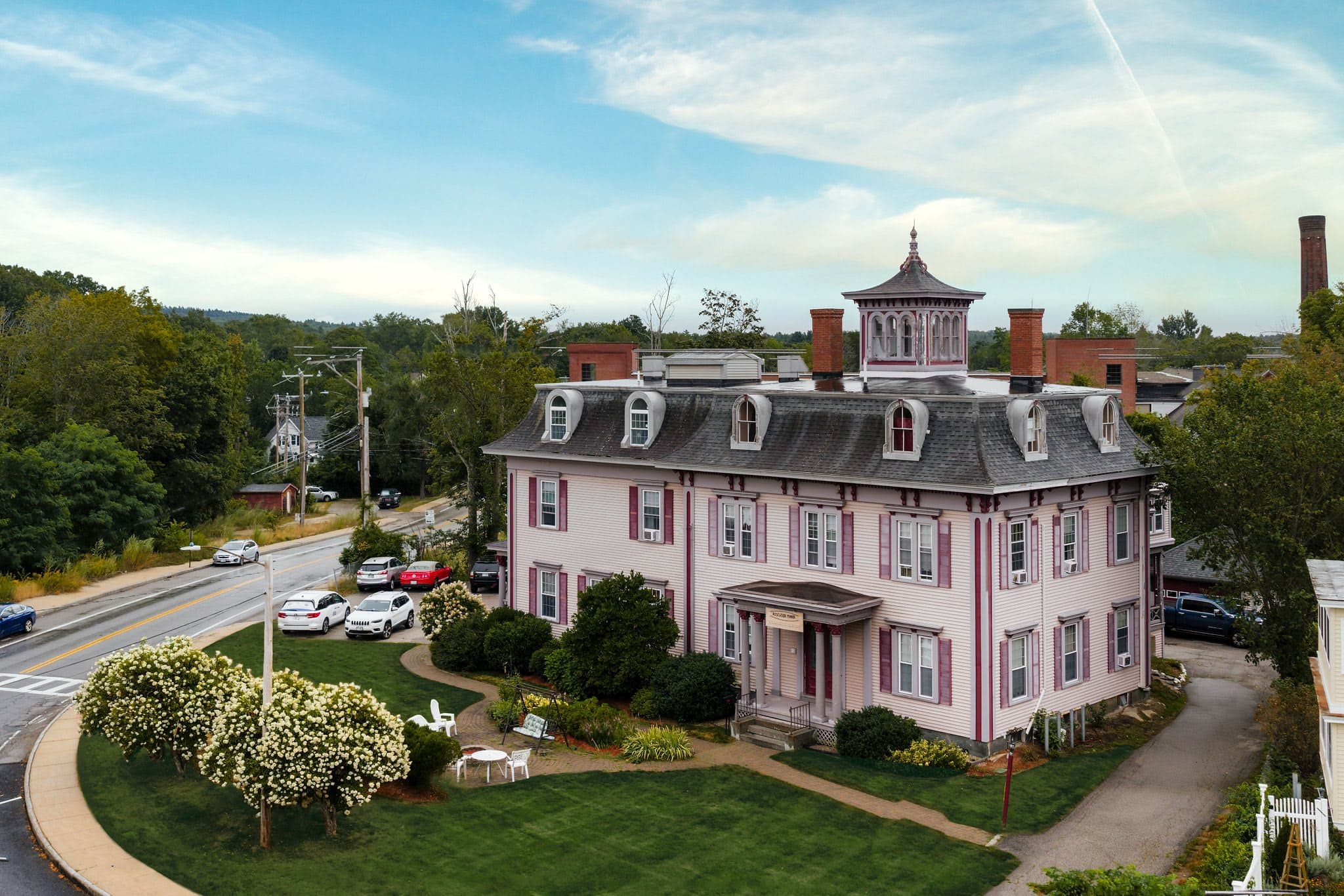 Rosewood Manor in Rochester, NH