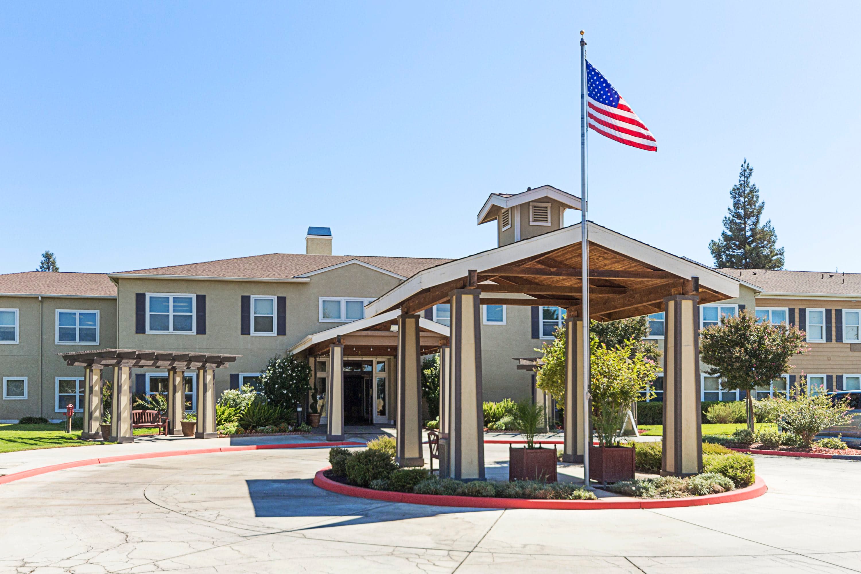 Saddle Ridge Senior Living in Clovis, CA - Main View
