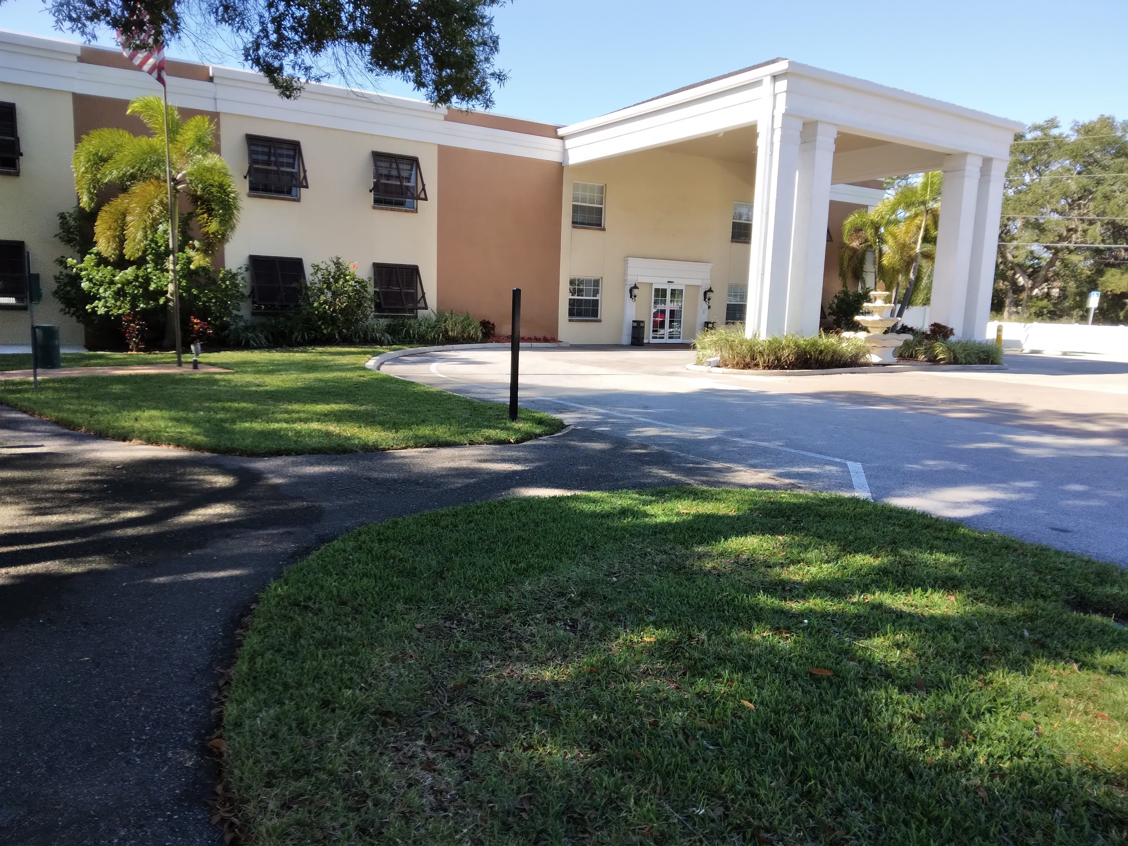 Salterra Senior Living at Pinellas Park in Pinellas Park, FL - Main View