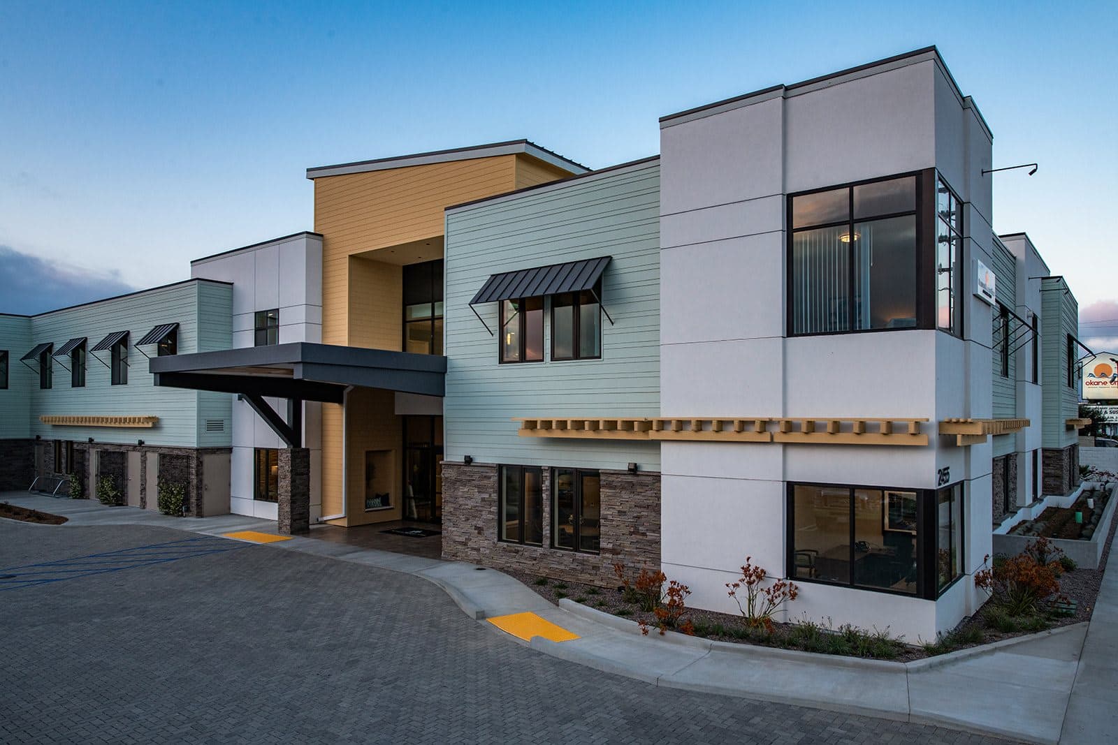 Seasons Memory Care at Rolling Hills in Torrance, CA - Main View