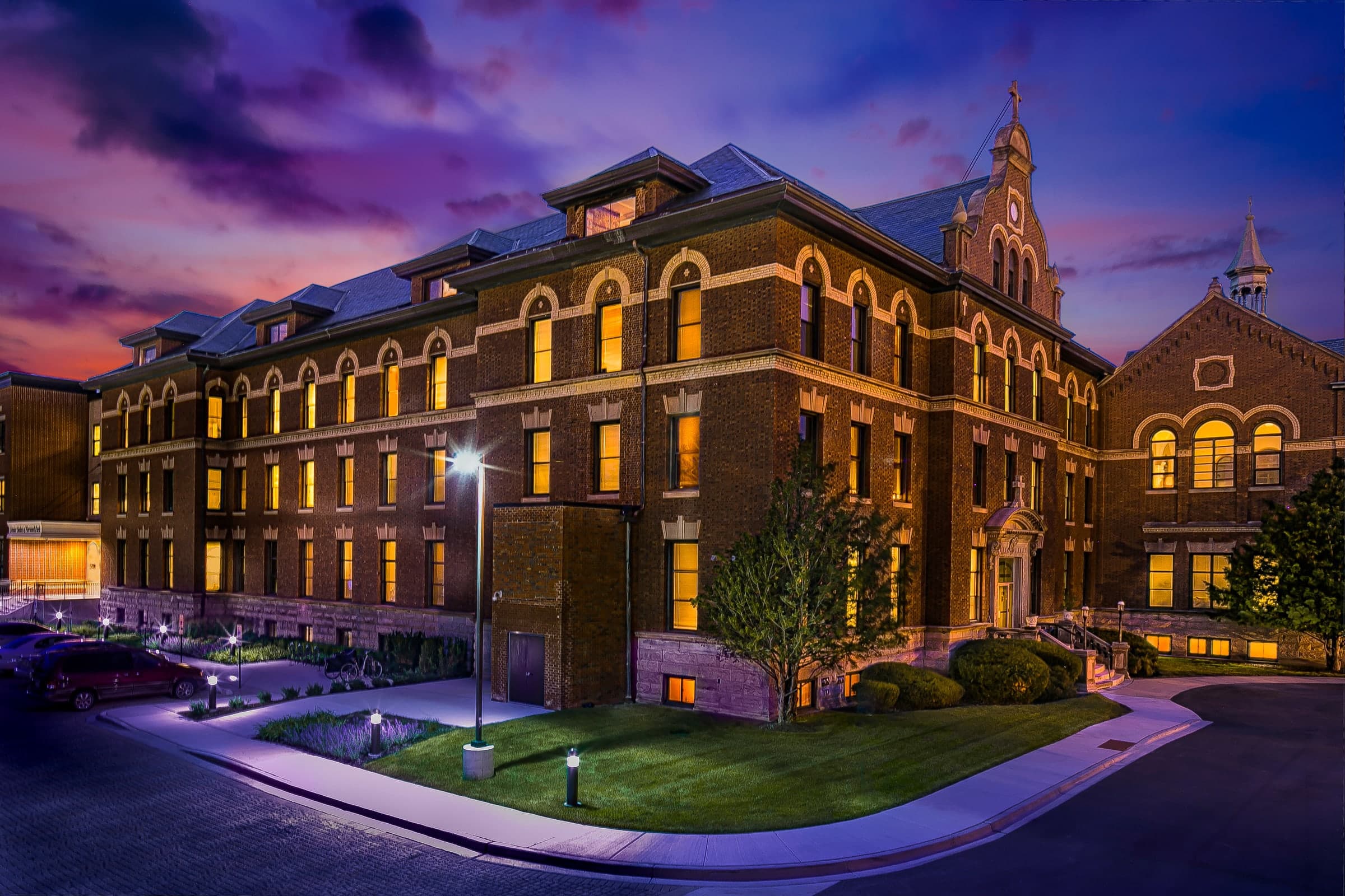 Senior Suites of Norwood Park in Chicago, IL - Main View