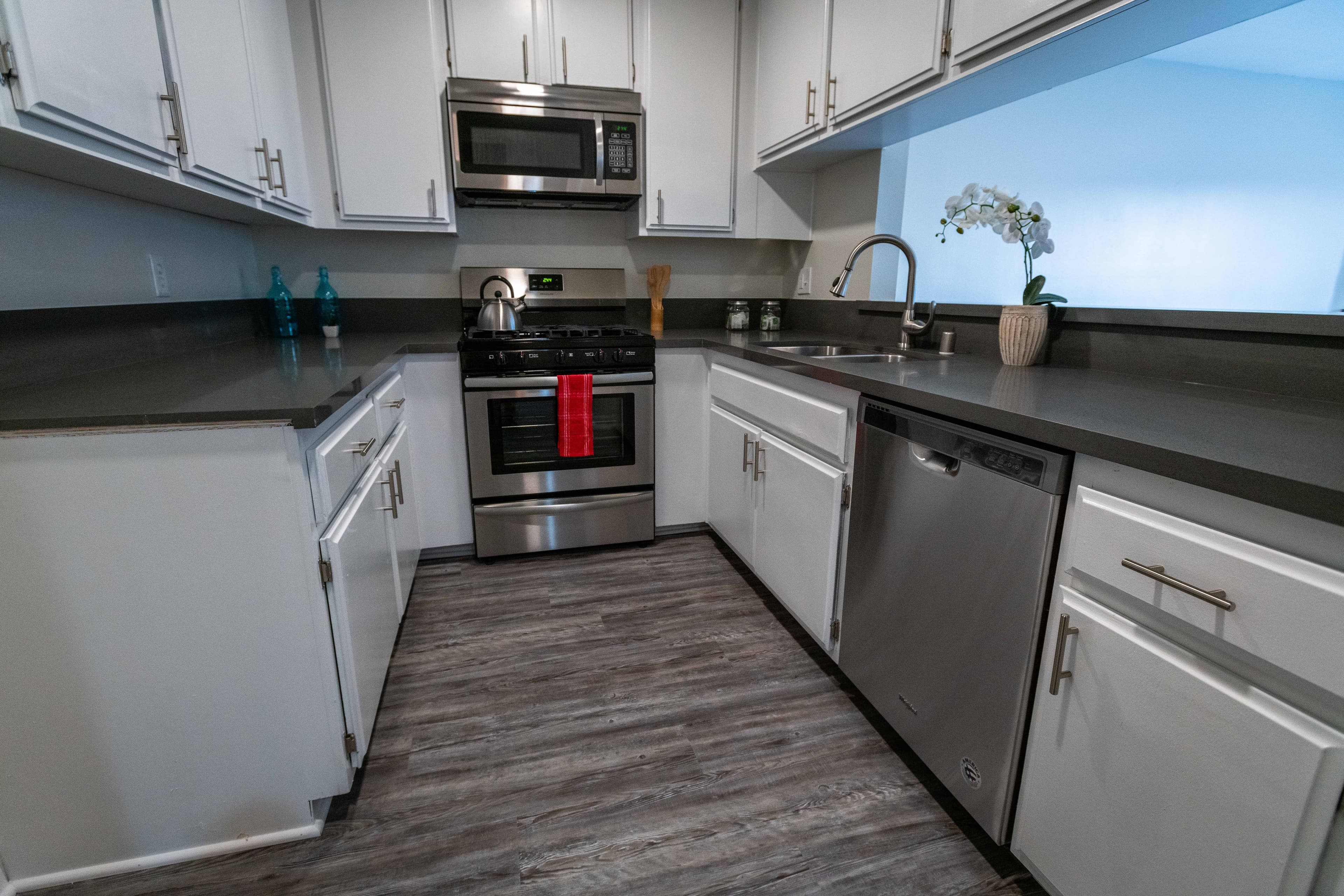 Sienna Terraces LLC in Tarzana, CA - Main View