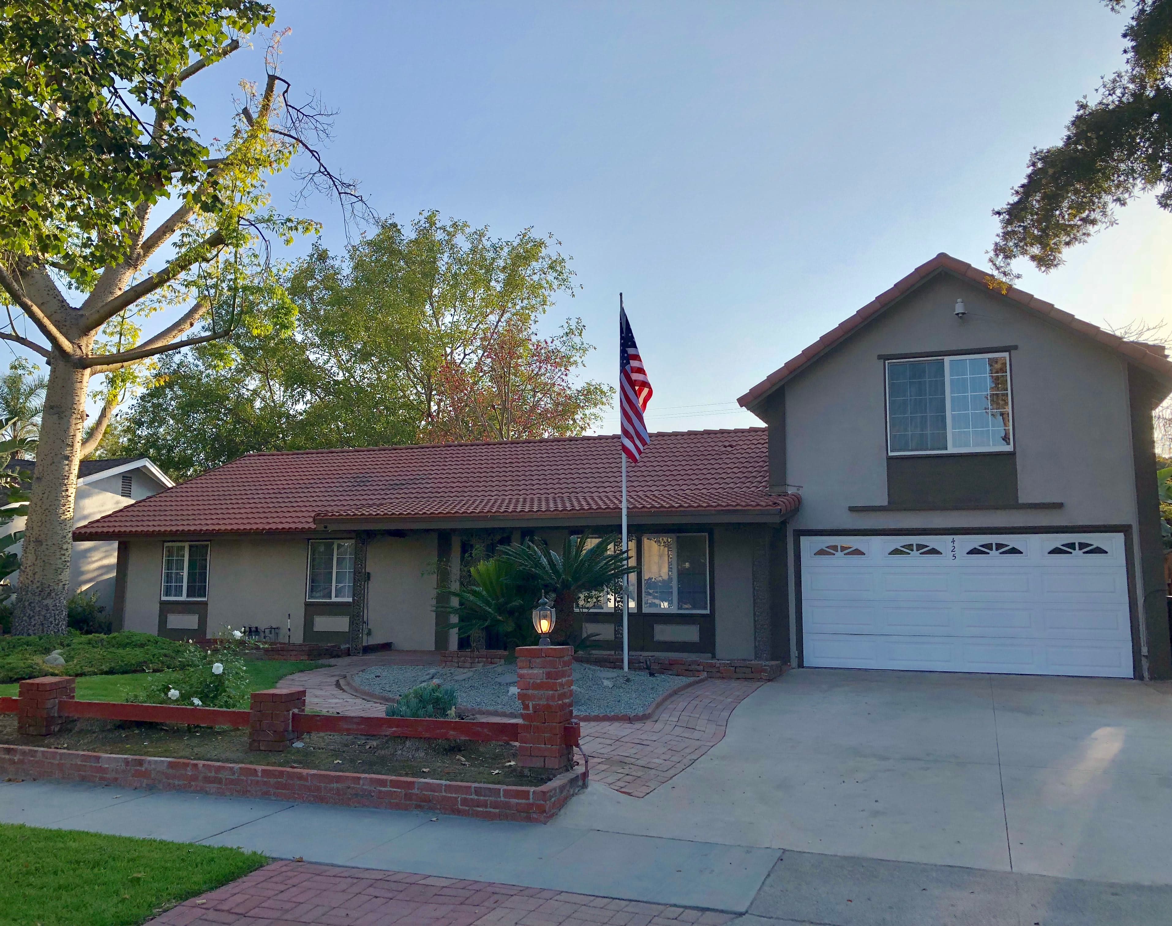 Silver Lining Manor in Anaheim, CA - Main View