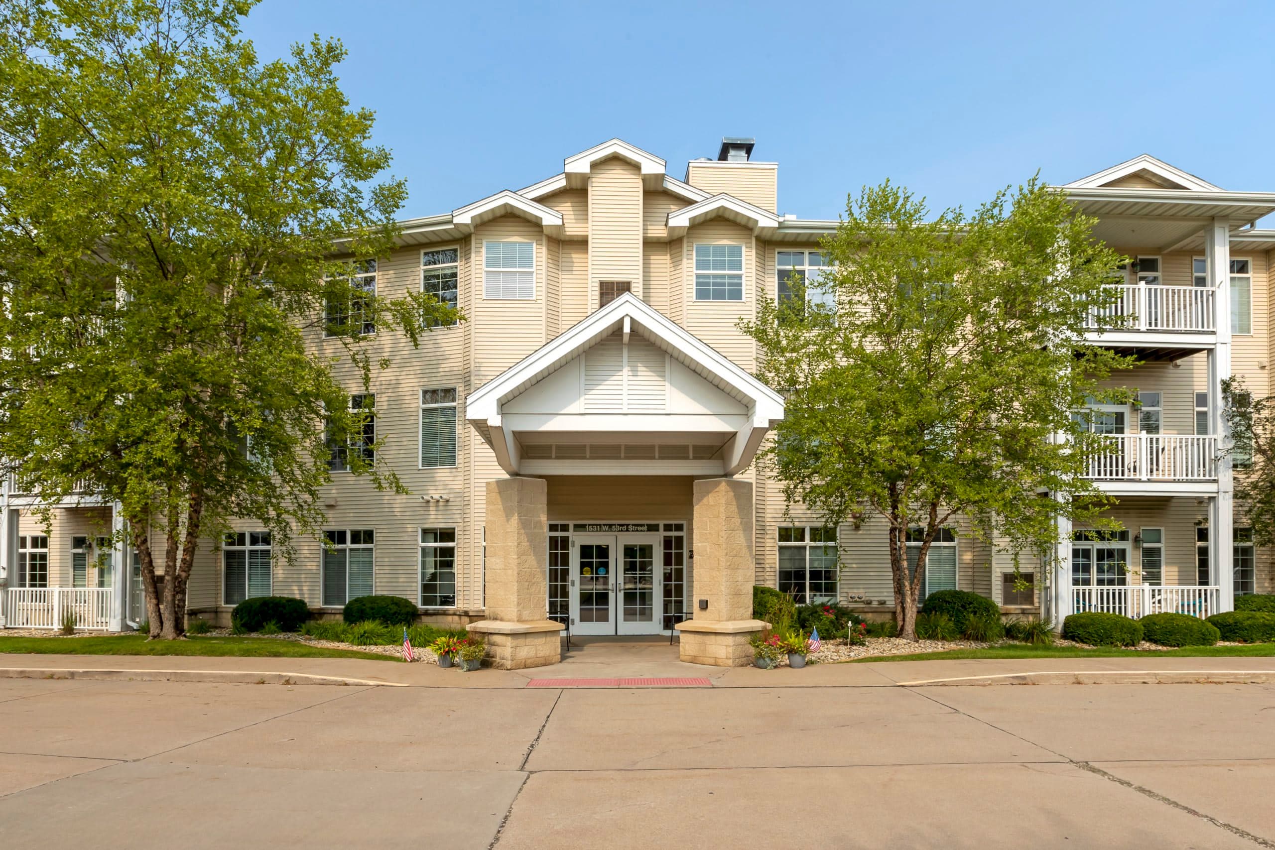 Silvercrest at Garner in Davenport, IA - Main View