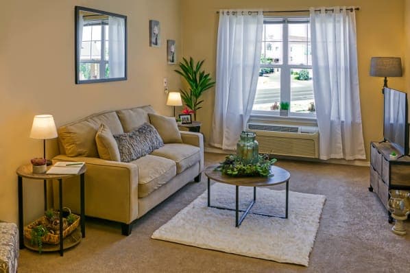 Skylark Senior Living in Ashland, OR - Main View