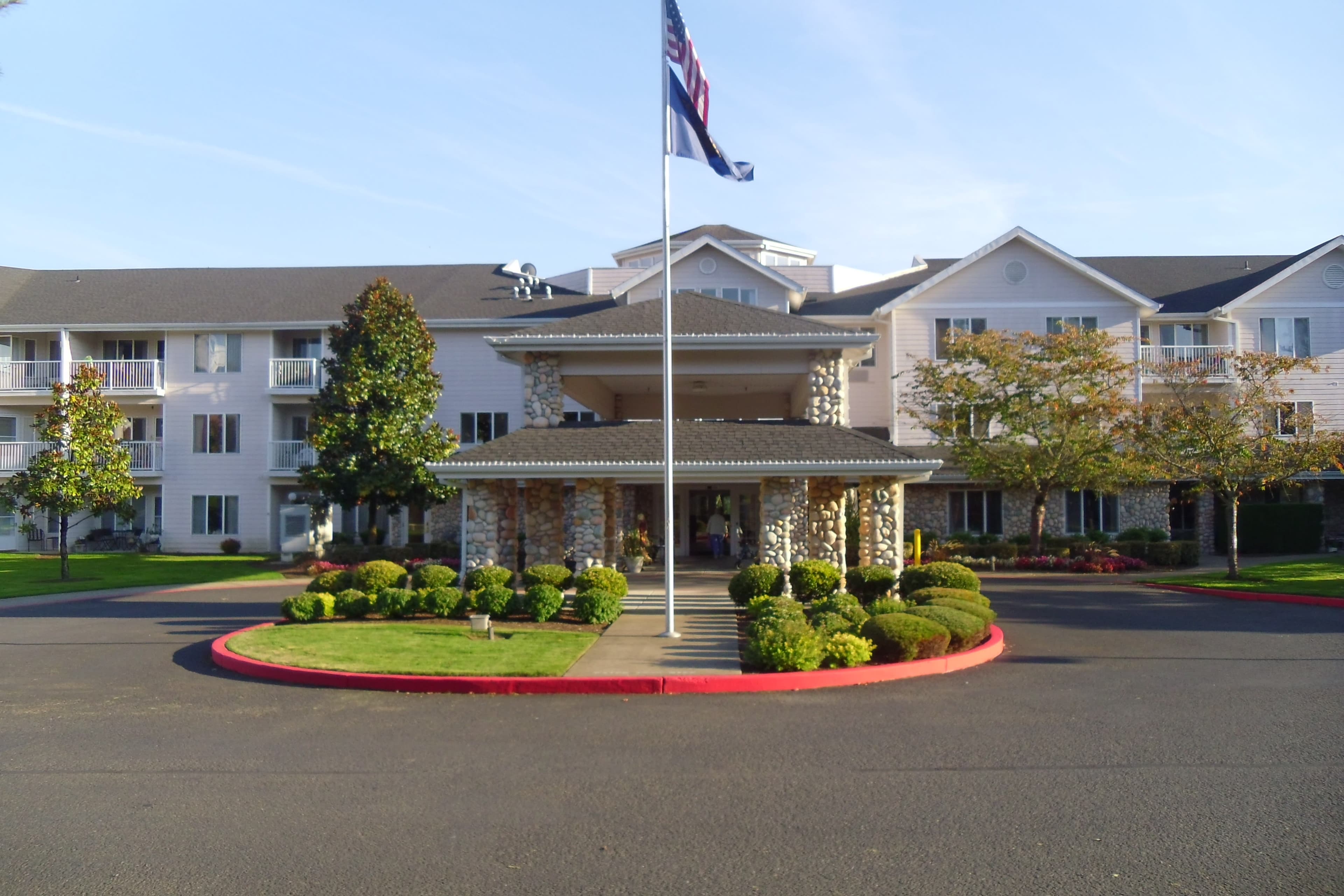 Somerset Lodge - Senior living in Gladstone, Oregon