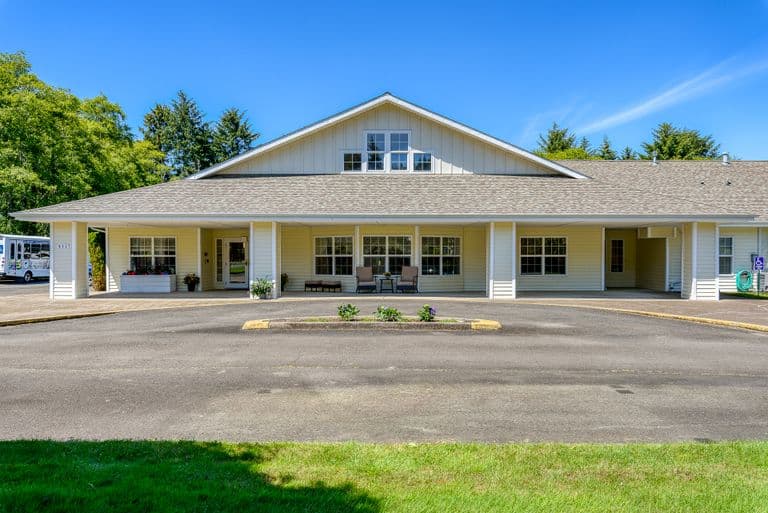 South Beach Manor in South Beach, OR - Main View