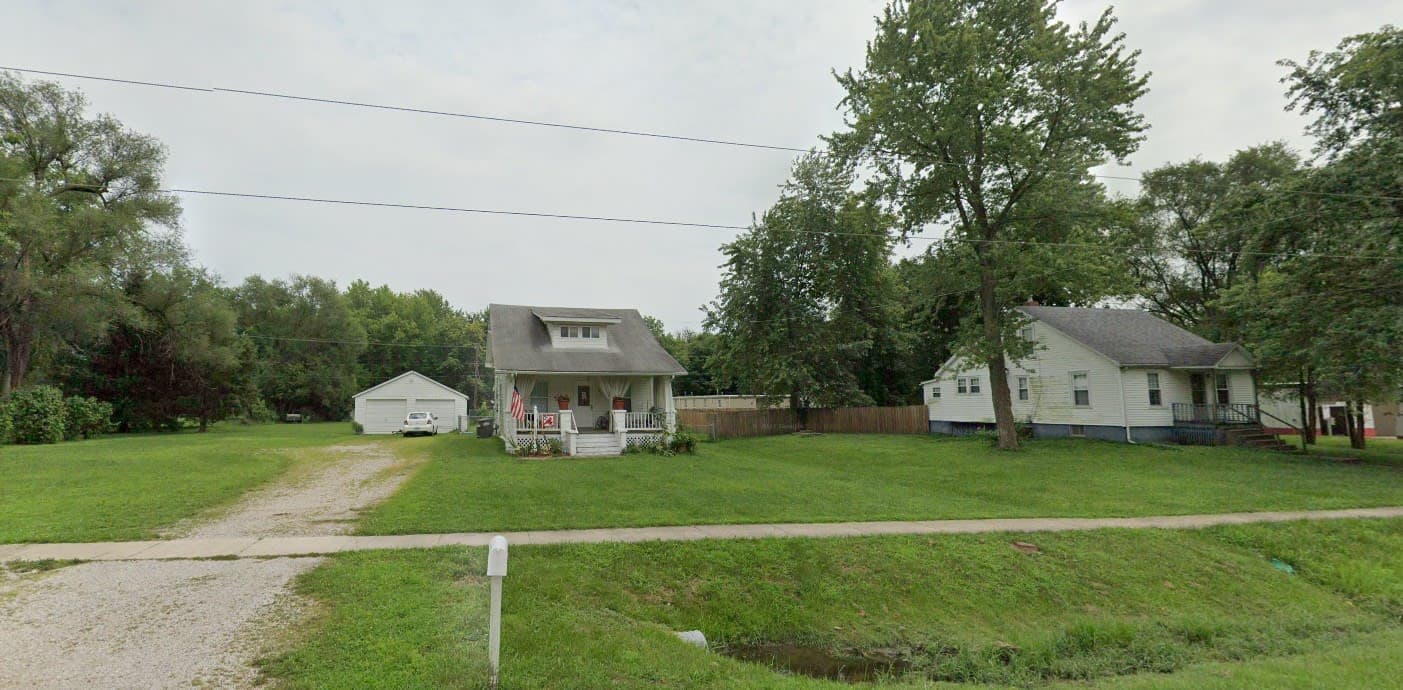 South Lawn Shelter Care Inc in Bunker Hill, IL - Main View