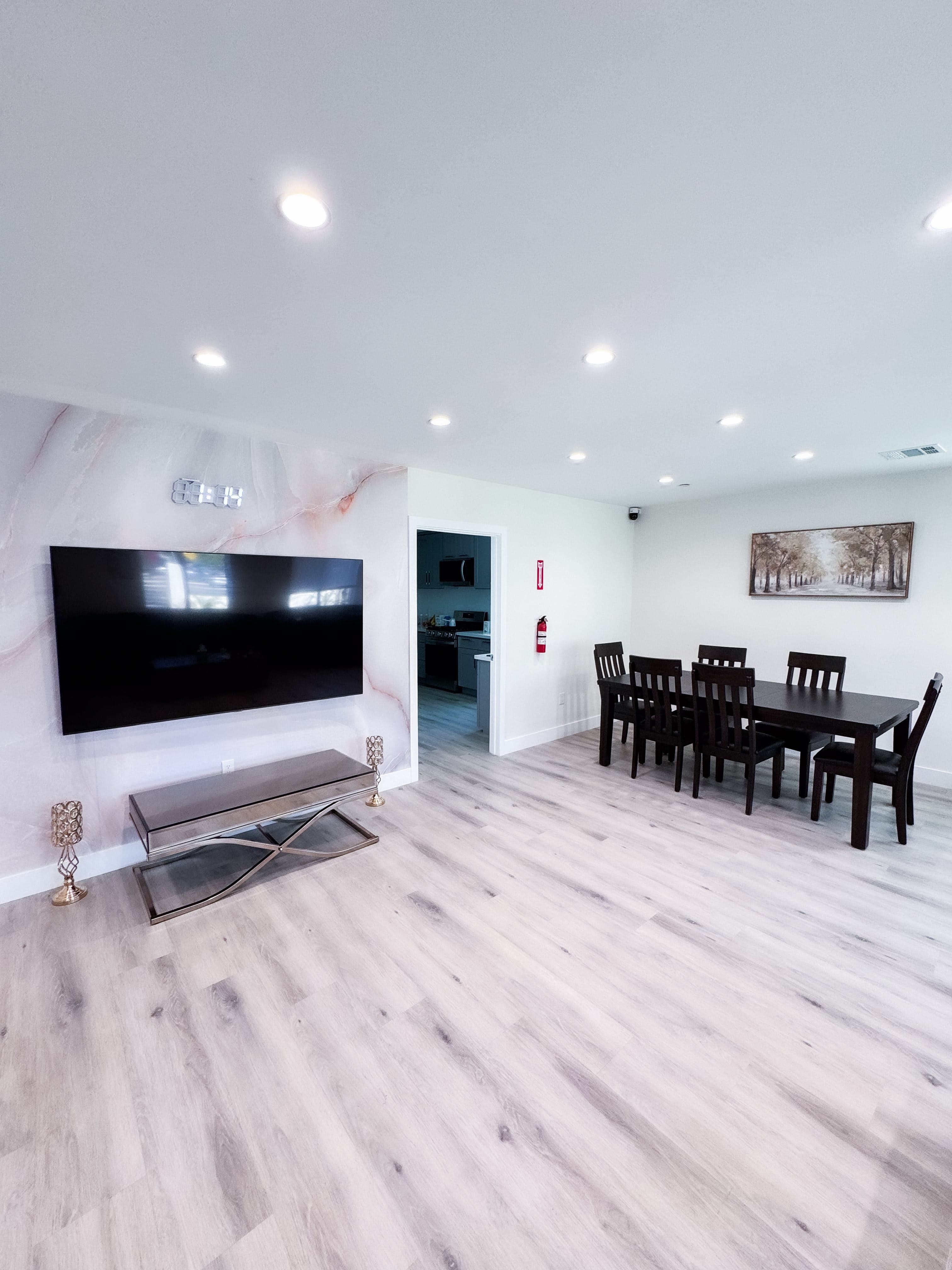 Los Angeles Board And Care in Mission Hills, CA - Main View