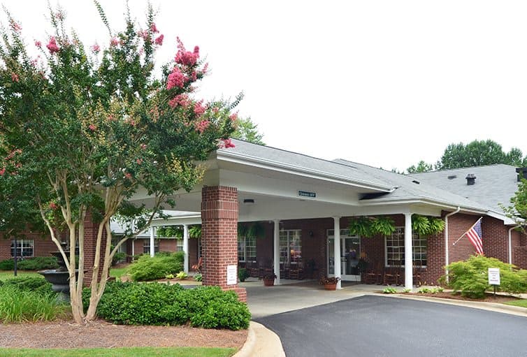 Summit Place of King's Mountain - Senior living in Kings Mountain, North Carolina