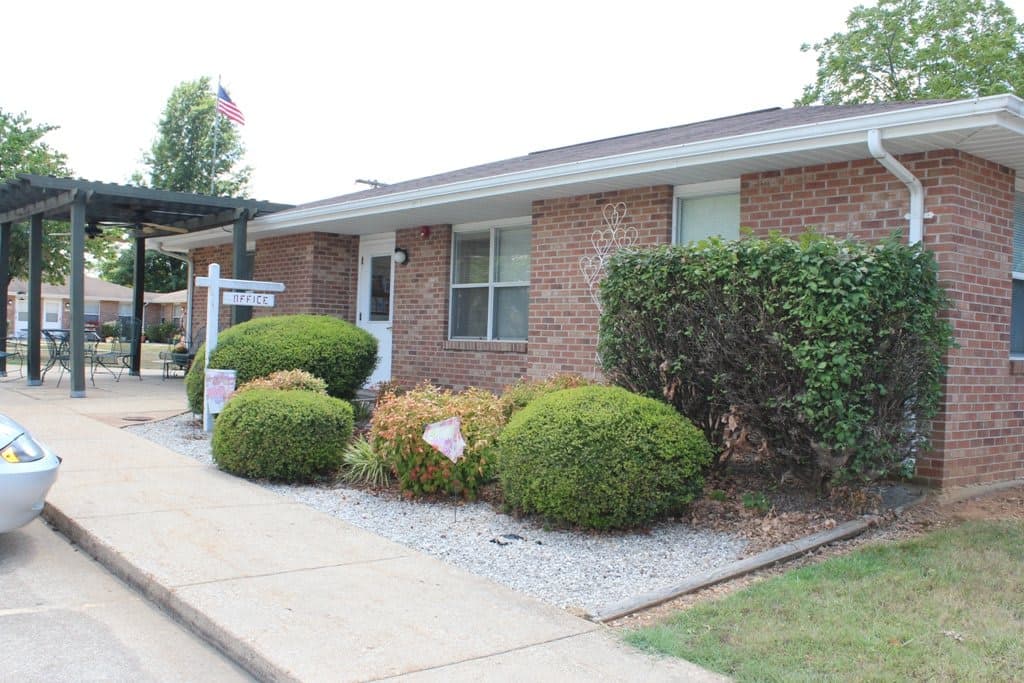 Summit Terrace in Doniphan, MO