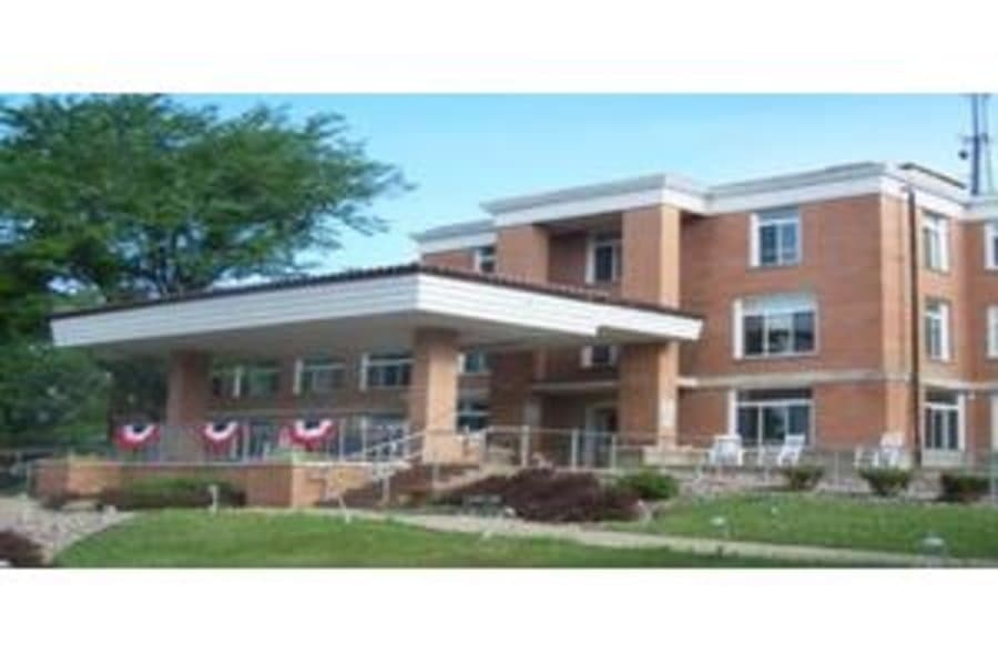 Sunnycrest Manor in Dubuque, IA - Main View