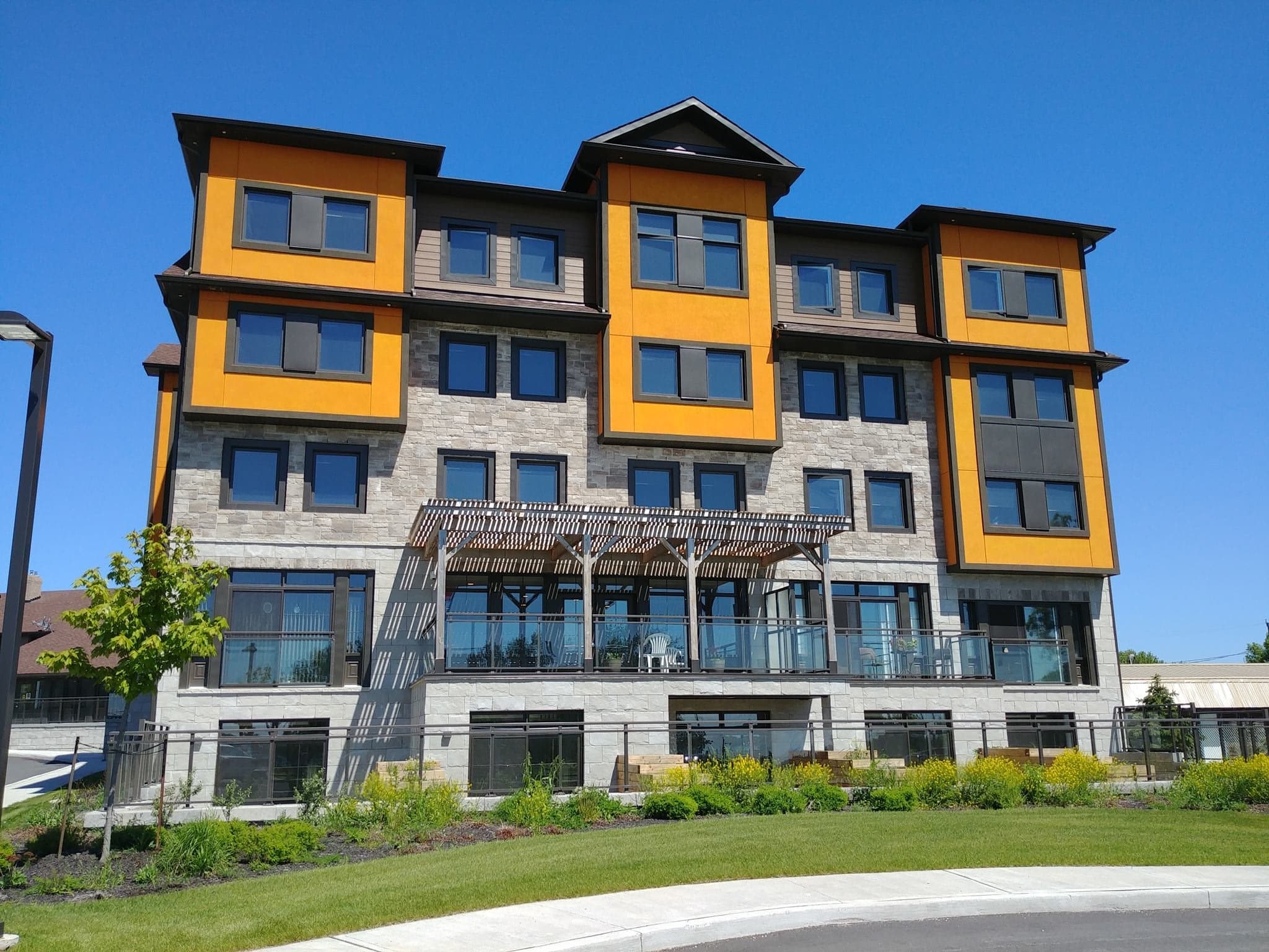 Sunset Cove Retirement in Long Sault, ON - Main View