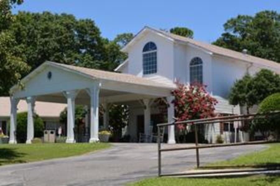 TLC Nursing Center in Oneonta, AL - Main View