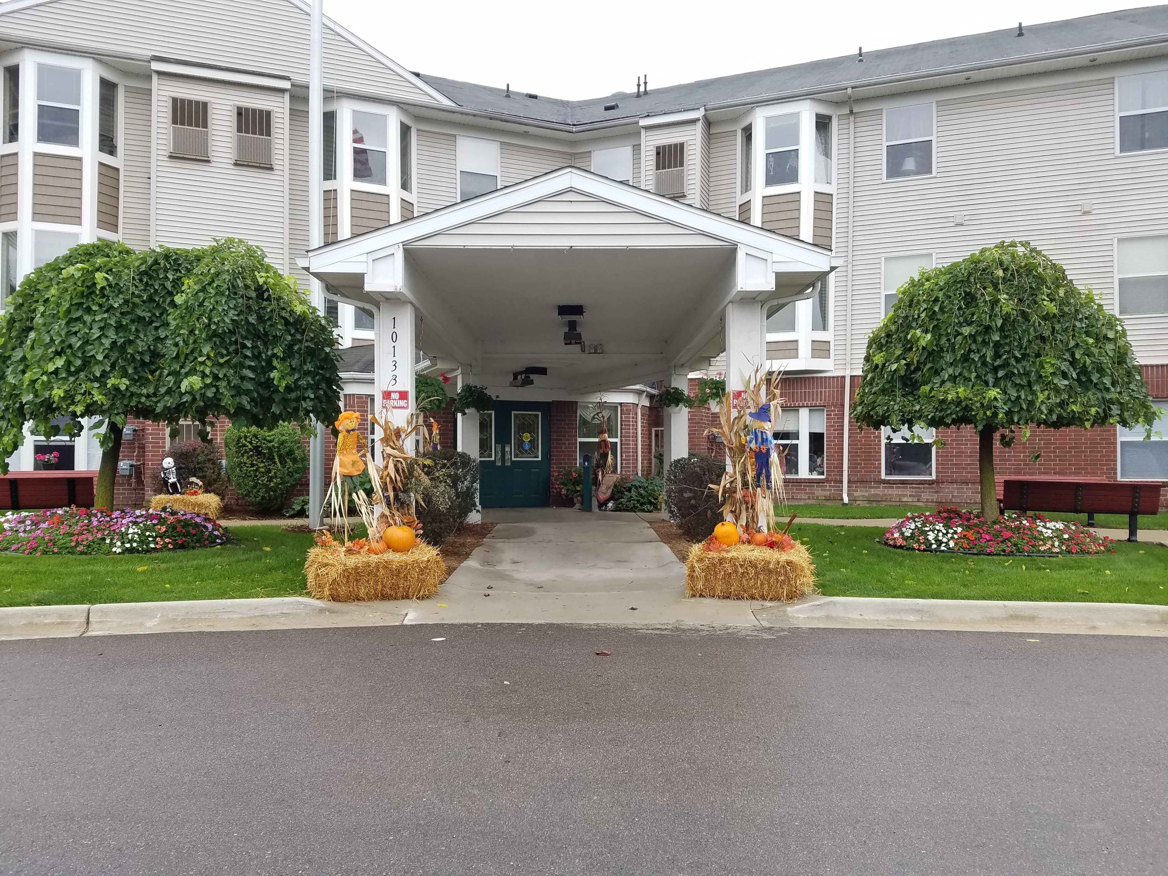Taeckens Terrace in Davison, MI - Main View