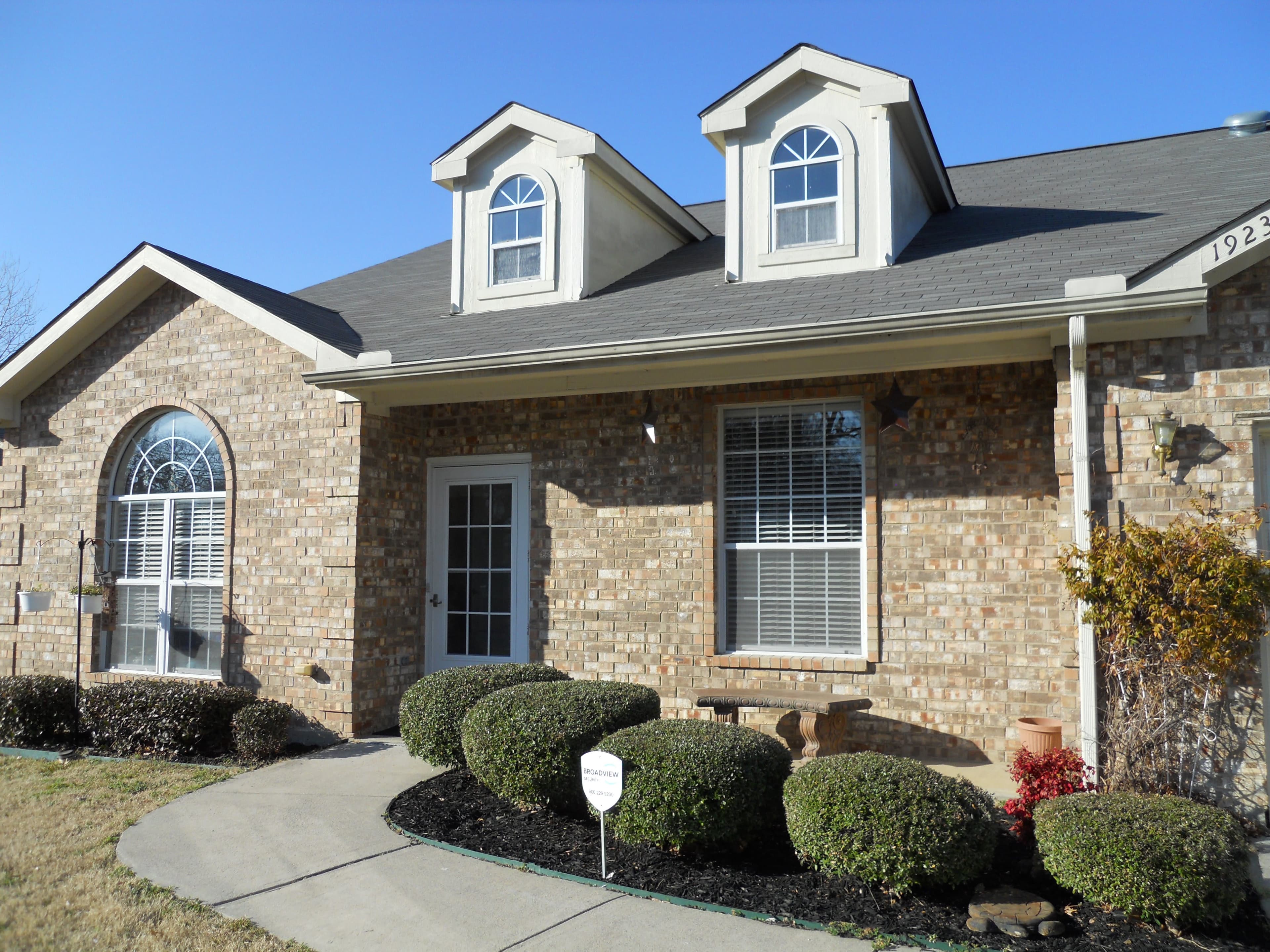 Texas Living Care in Arlington, TX - Main View