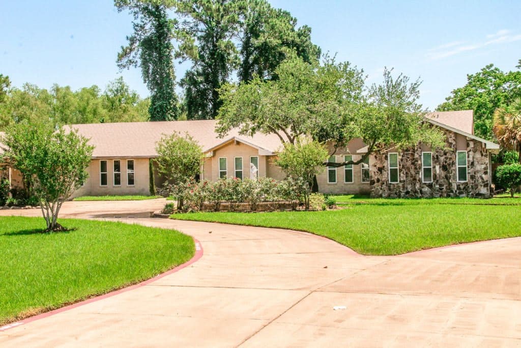 The Acres Assisted Living in Fresno, TX