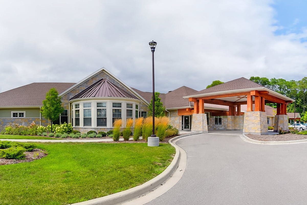 The Auberge at Brookfield in Brookfield, WI - Main View