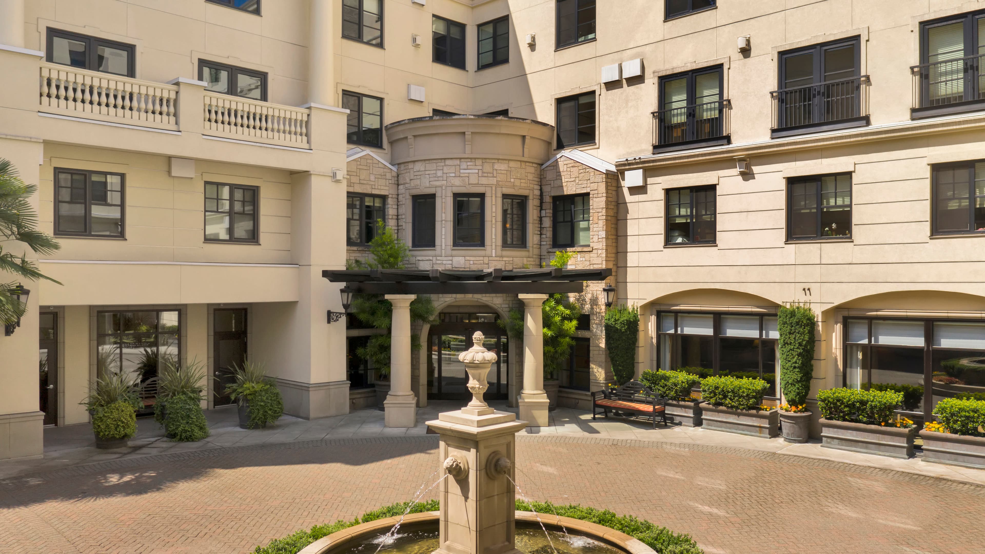 The Bellettini in Bellevue, WA - Main View
