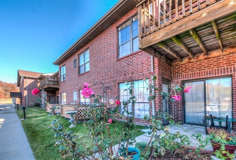 The Bungalows at Nevada in Nevada, MO - Main View