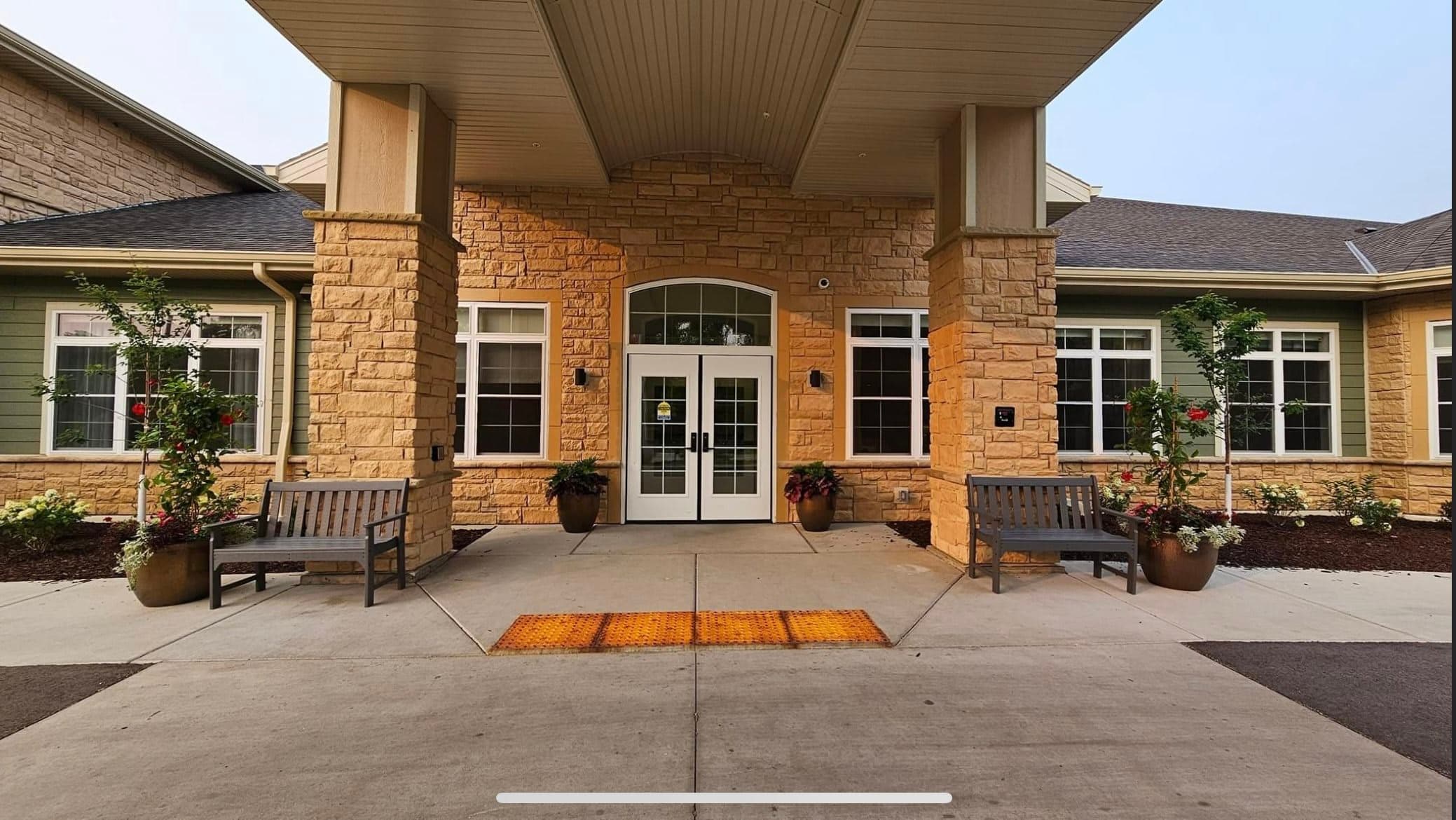 The Courtyard at Sussex in Sussex, WI - Main View