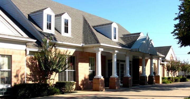 The Estates At Grand Prairie in Grand Prairie, TX - Main View
