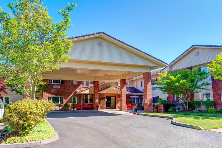 The Lodge at Vista View in Oregon City, OR