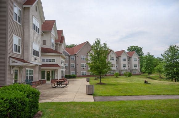 The Manor at Victoria Park in Temple Hills, MD - Main View