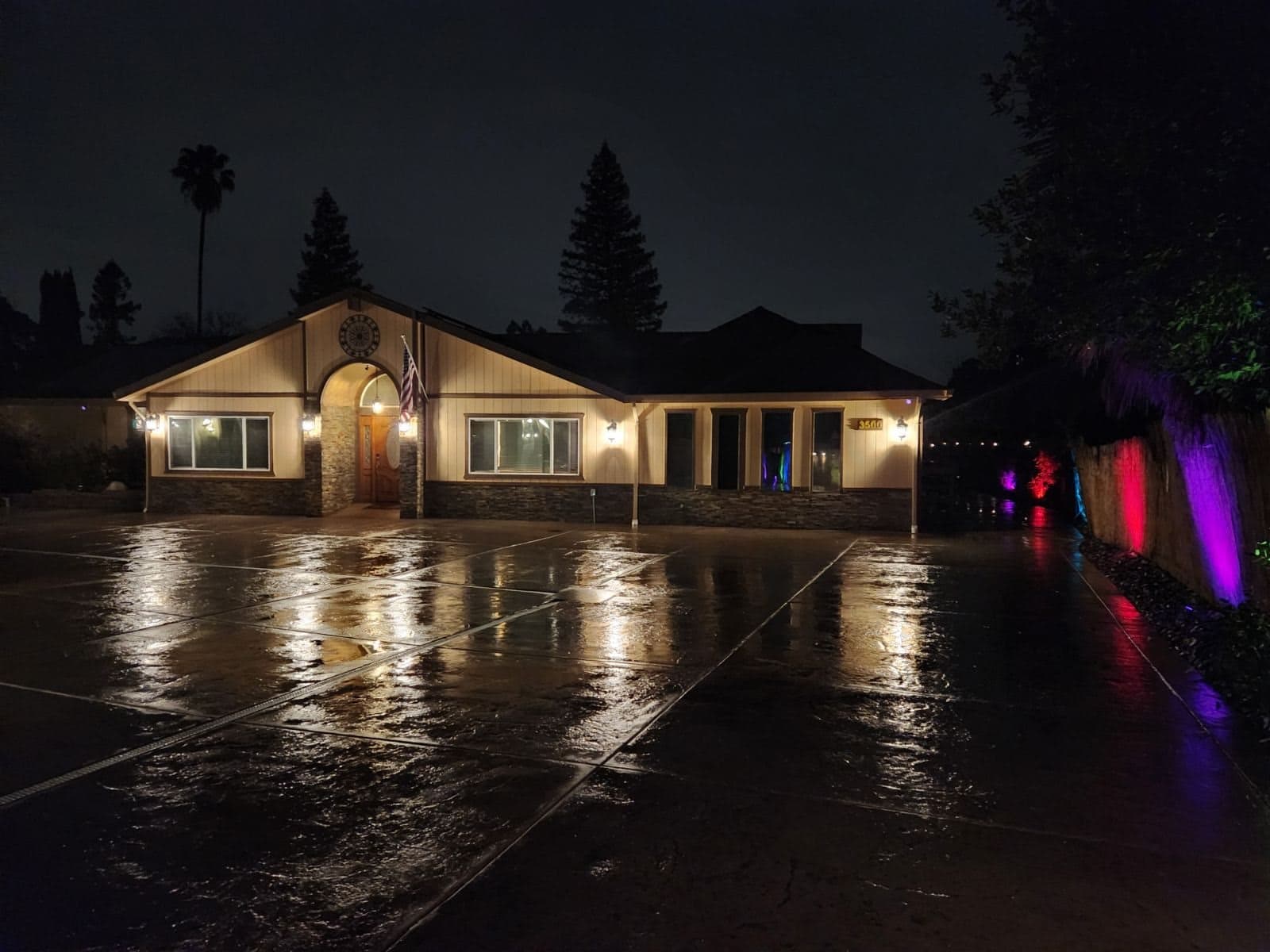 The Oaks at Garfield in Carmichael, CA - Main View