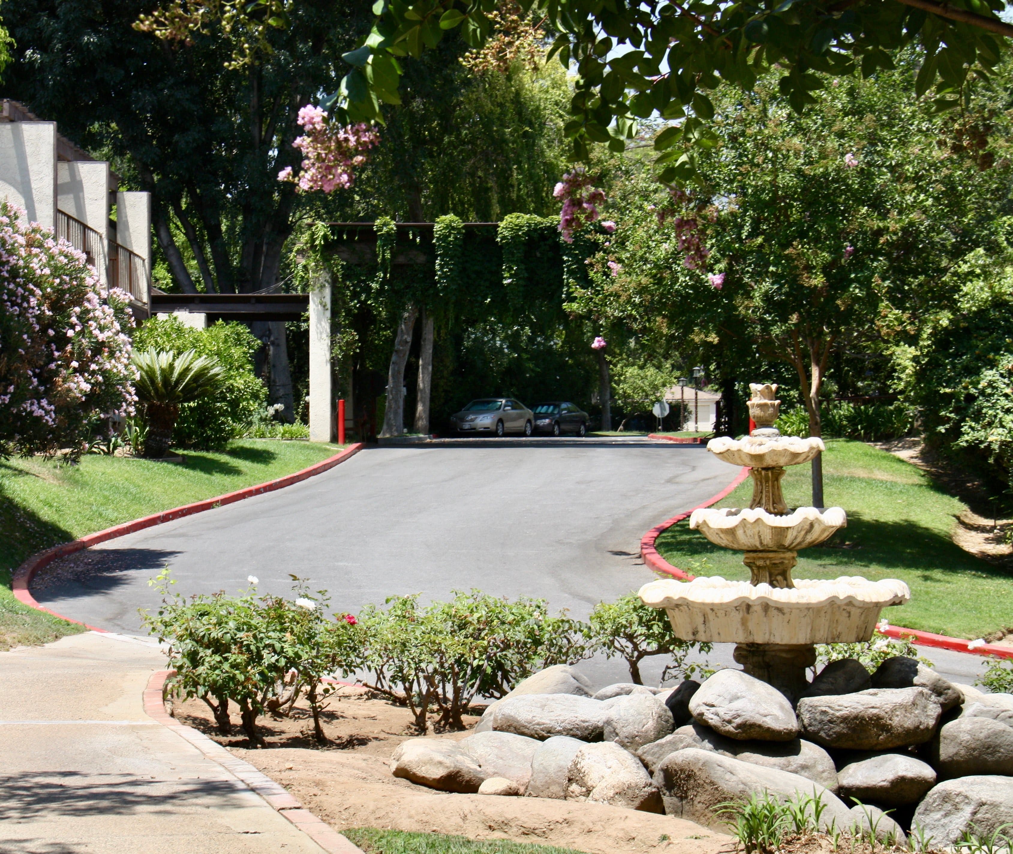 The Oaks of Pasadena in Pasadena, CA - Main View