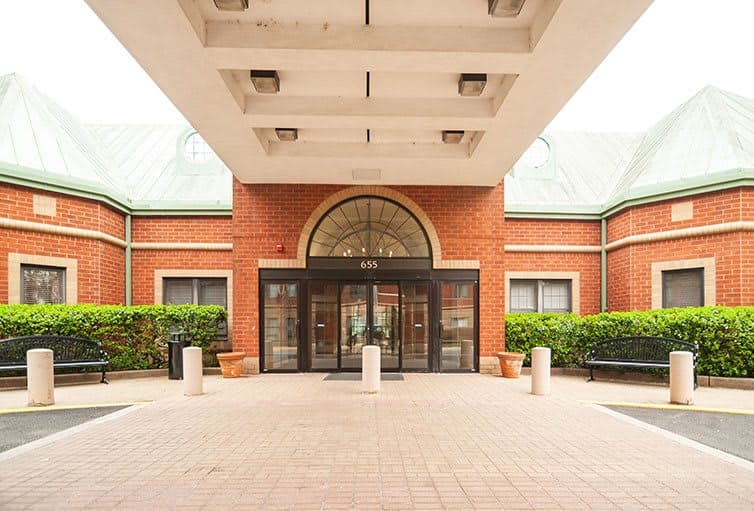 The Pointe at Teaneck in Teaneck, NJ - Main View