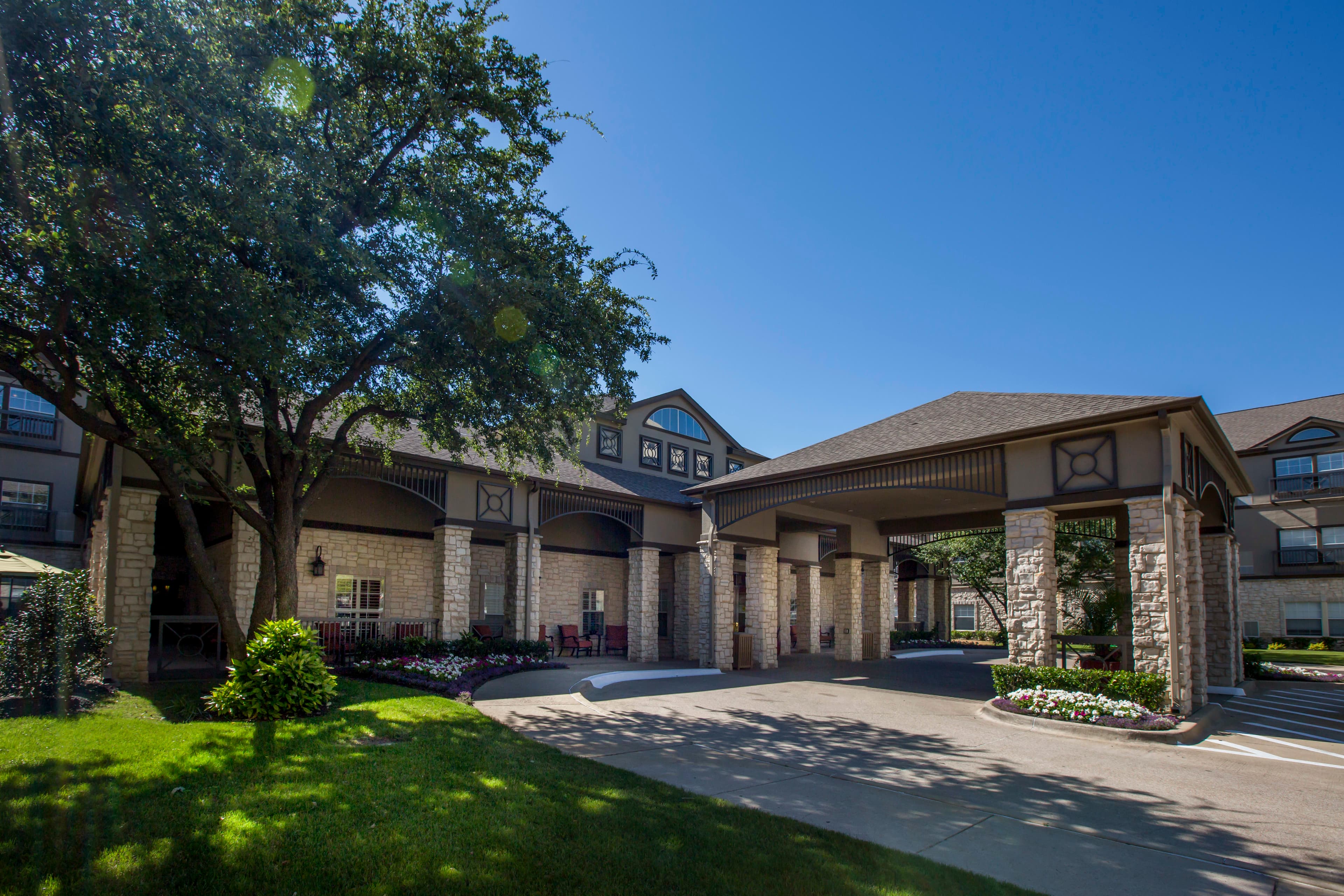 The Reserve at North Dallas in Dallas, TX - Main View
