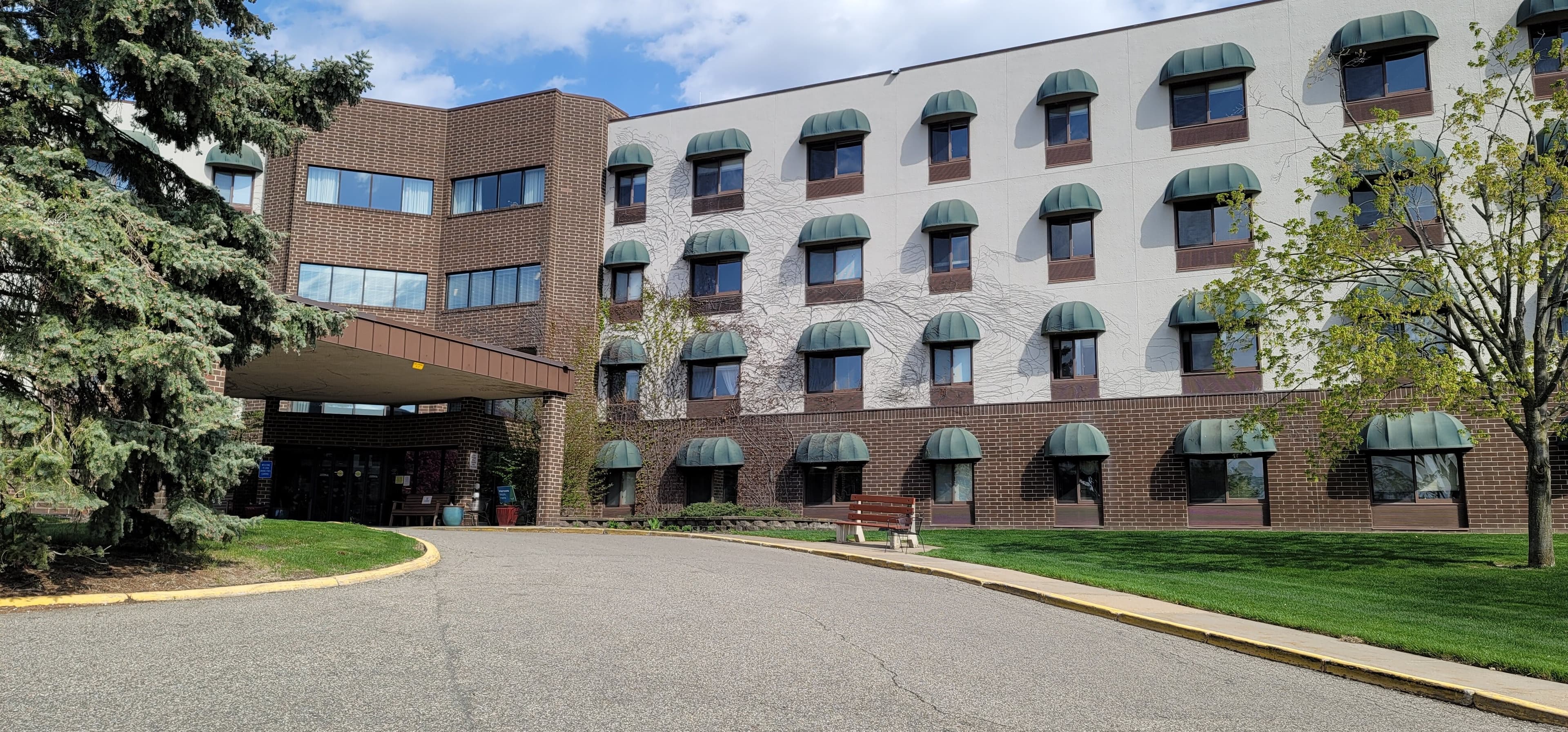The Residence at North Ridge in New Hope, MN