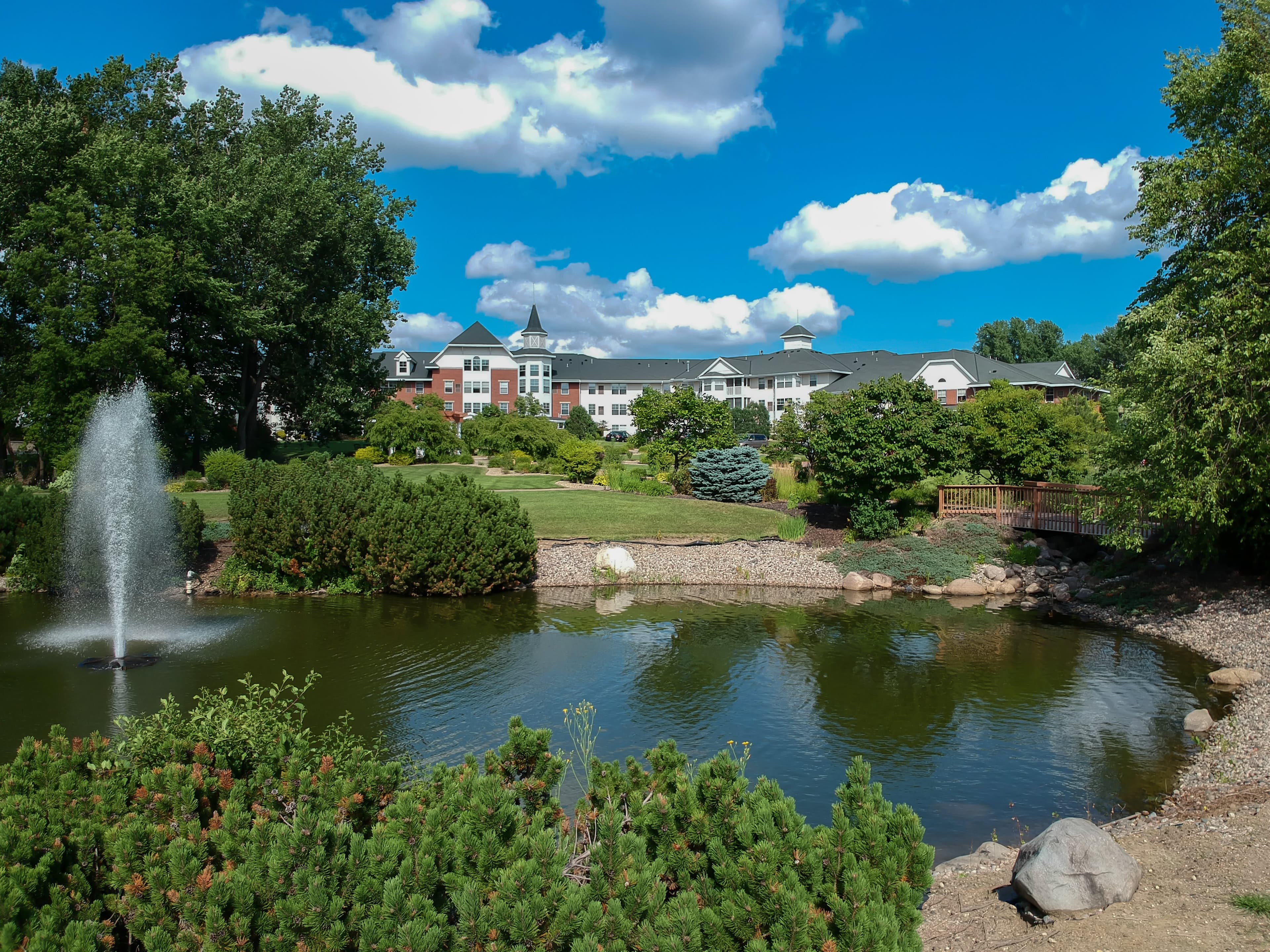 The Rivers in Burnsville, MN - Main View