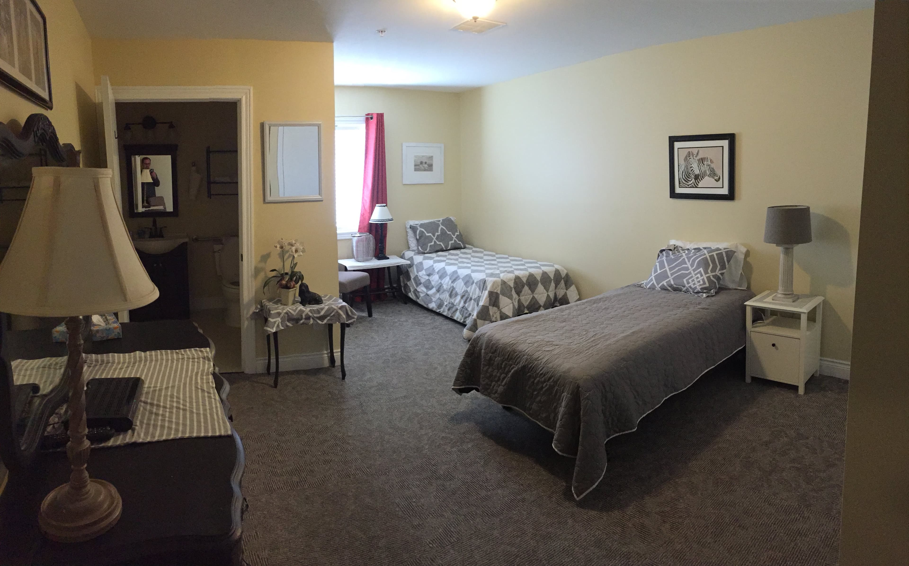 The Sugarbush Manor in Flint, MI - Main View