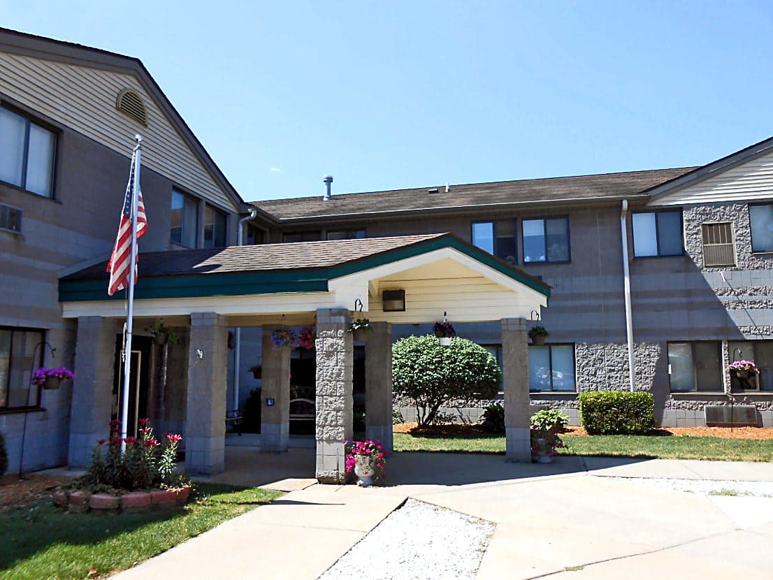 The Woodridge Village in South Bend, IN - Main View