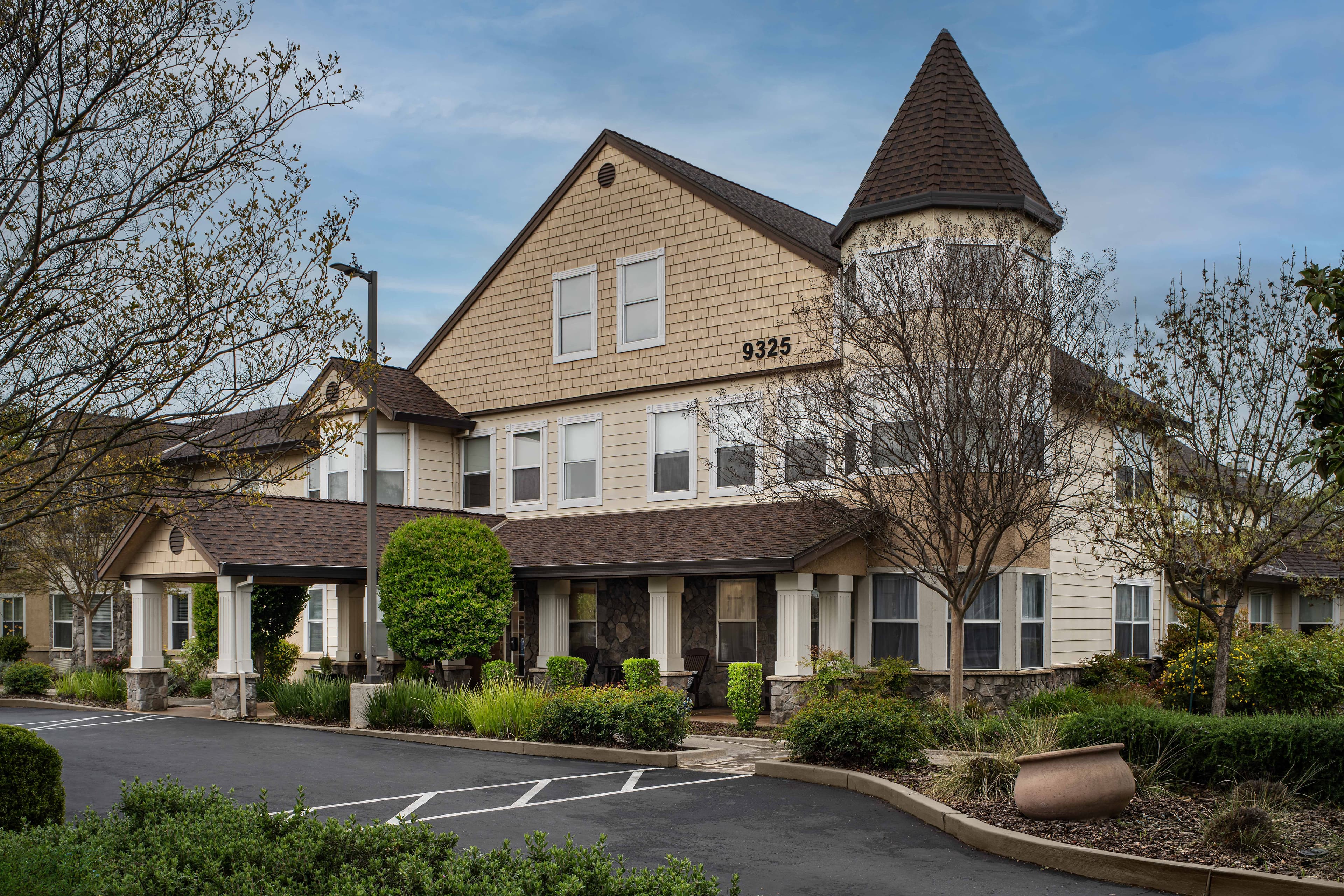 The Meadows Senior Living in Elk Grove, CA - Main View