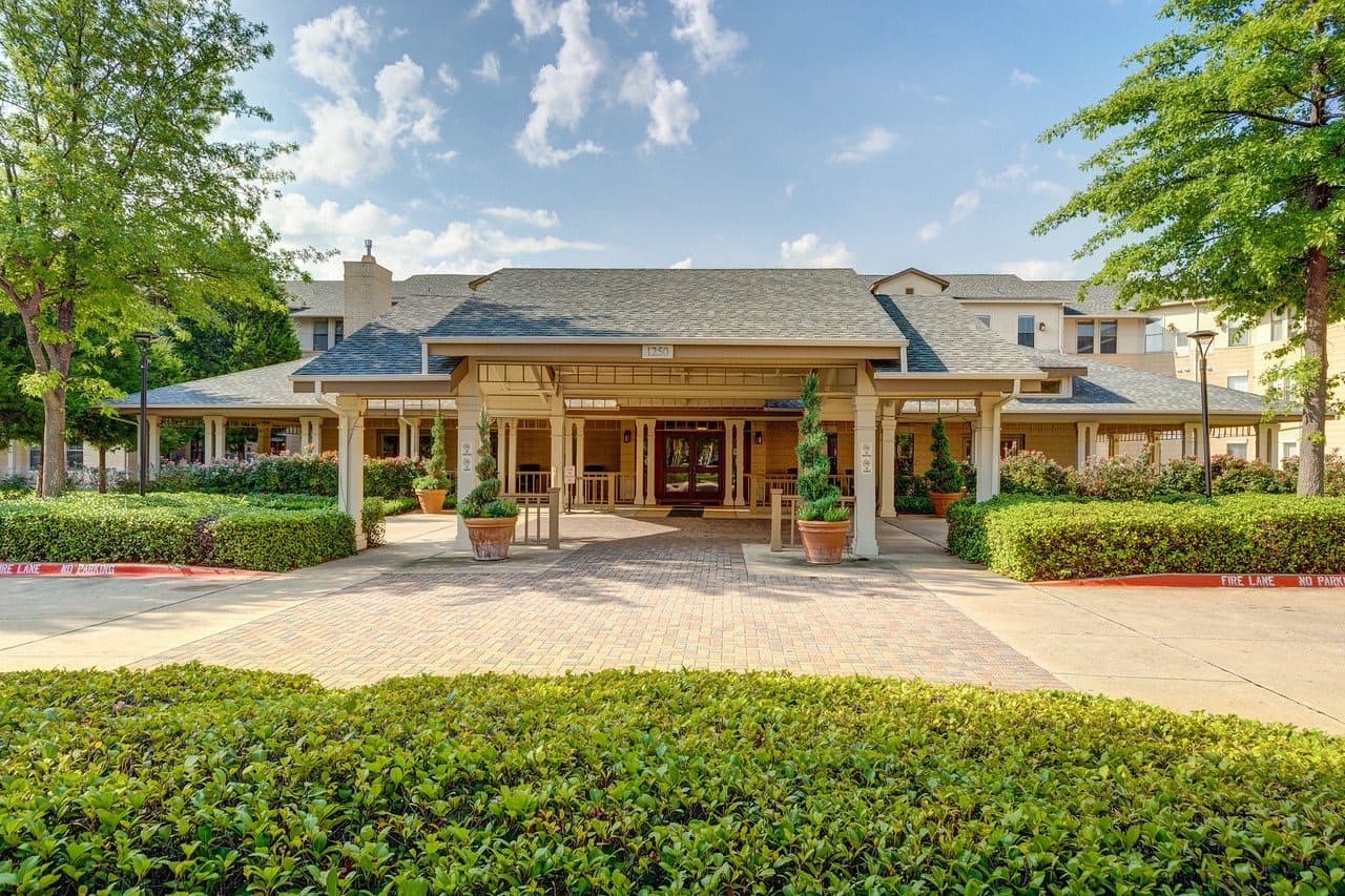 Town Village Crossing in Arlington, TX - Main View